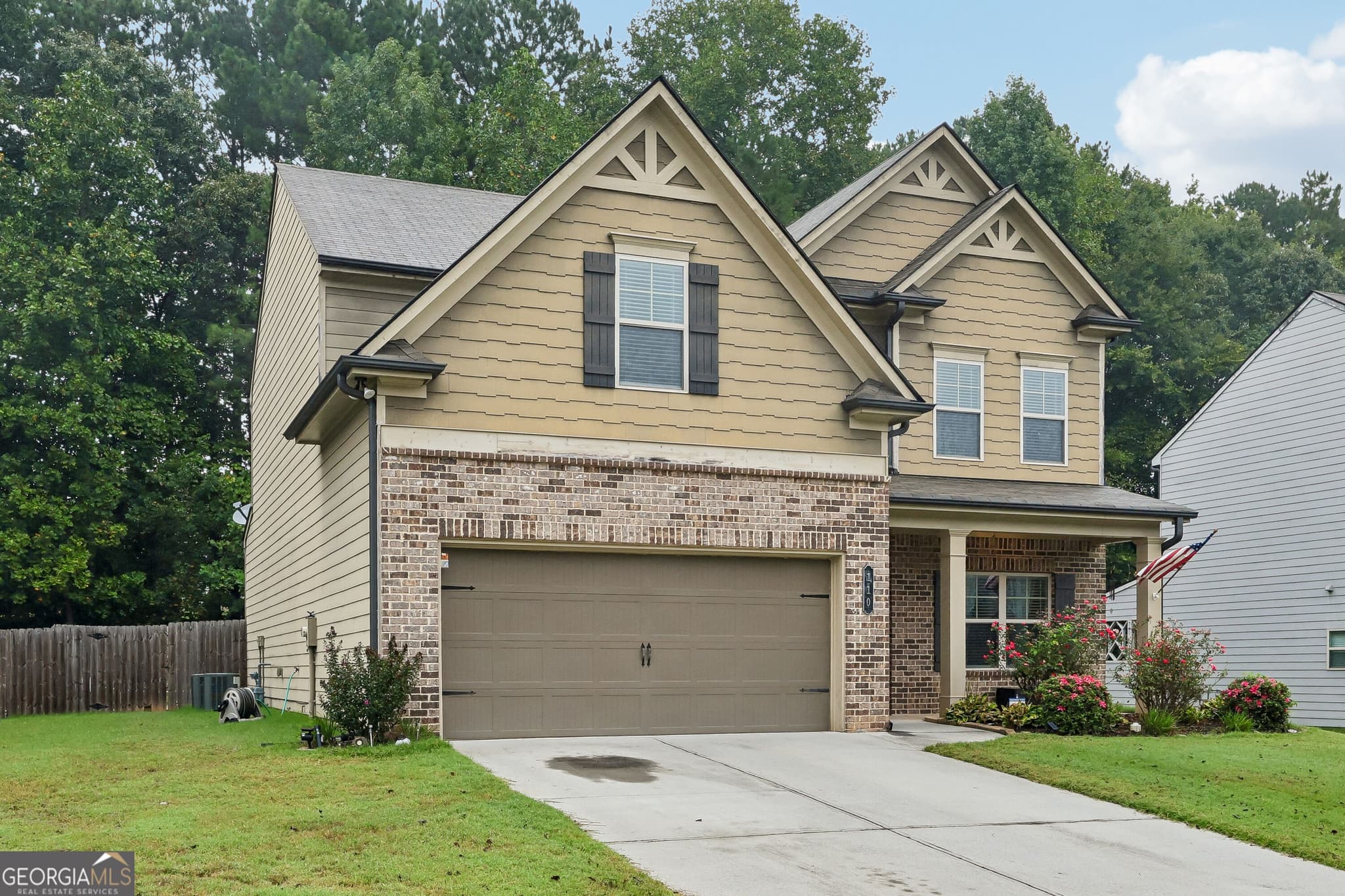 4 bedroom, 3 bathroom, 2,567 sq ft single family residence for sale at 110 Jacobs Lane, Loganville, GA 30052 — photo 4