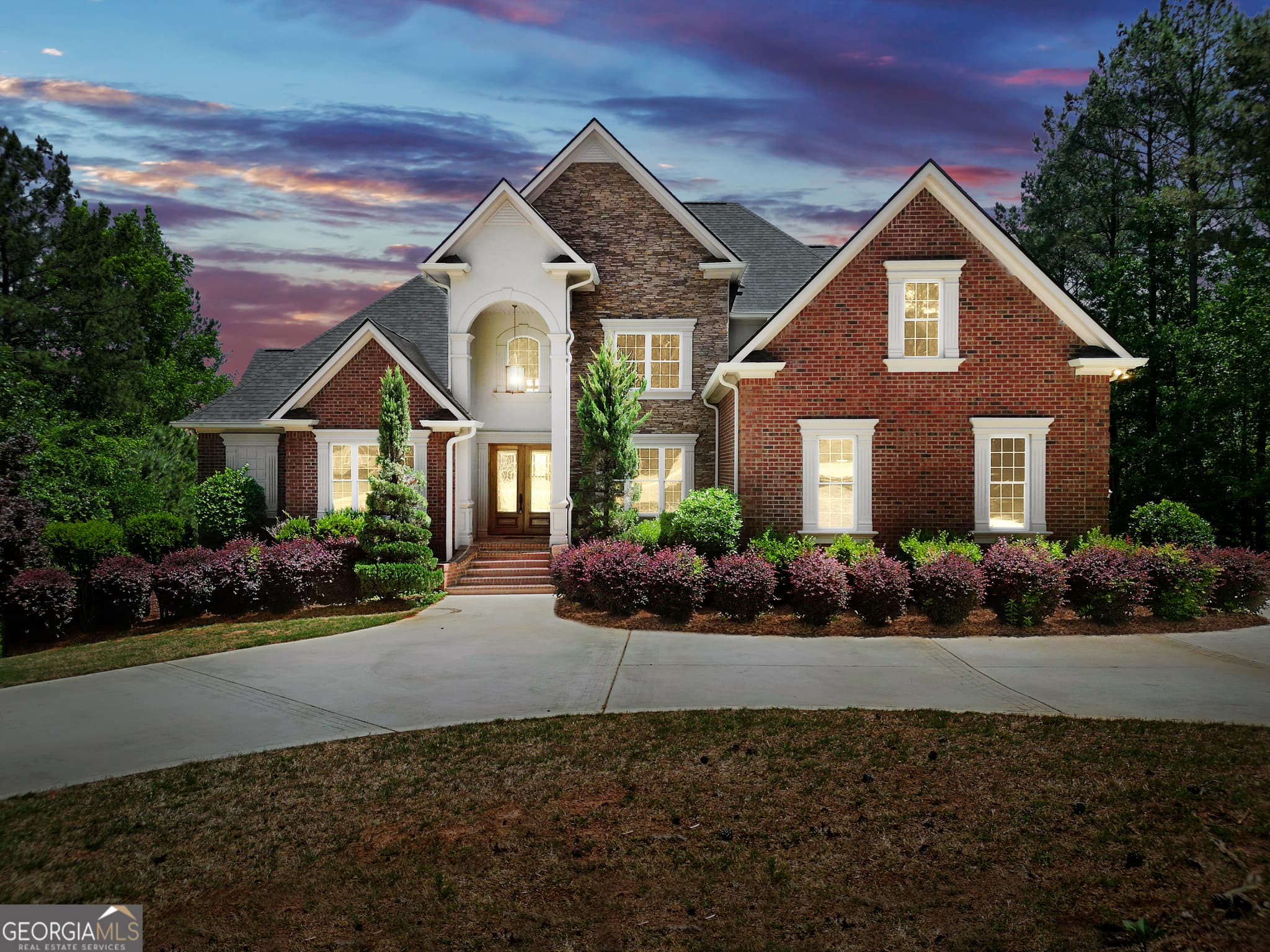5 bedroom, 4 bathroom, 5,942 sq ft single family residence for sale at 115 Forest Overlook Drive, Forsyth, GA 31029 — photo 4