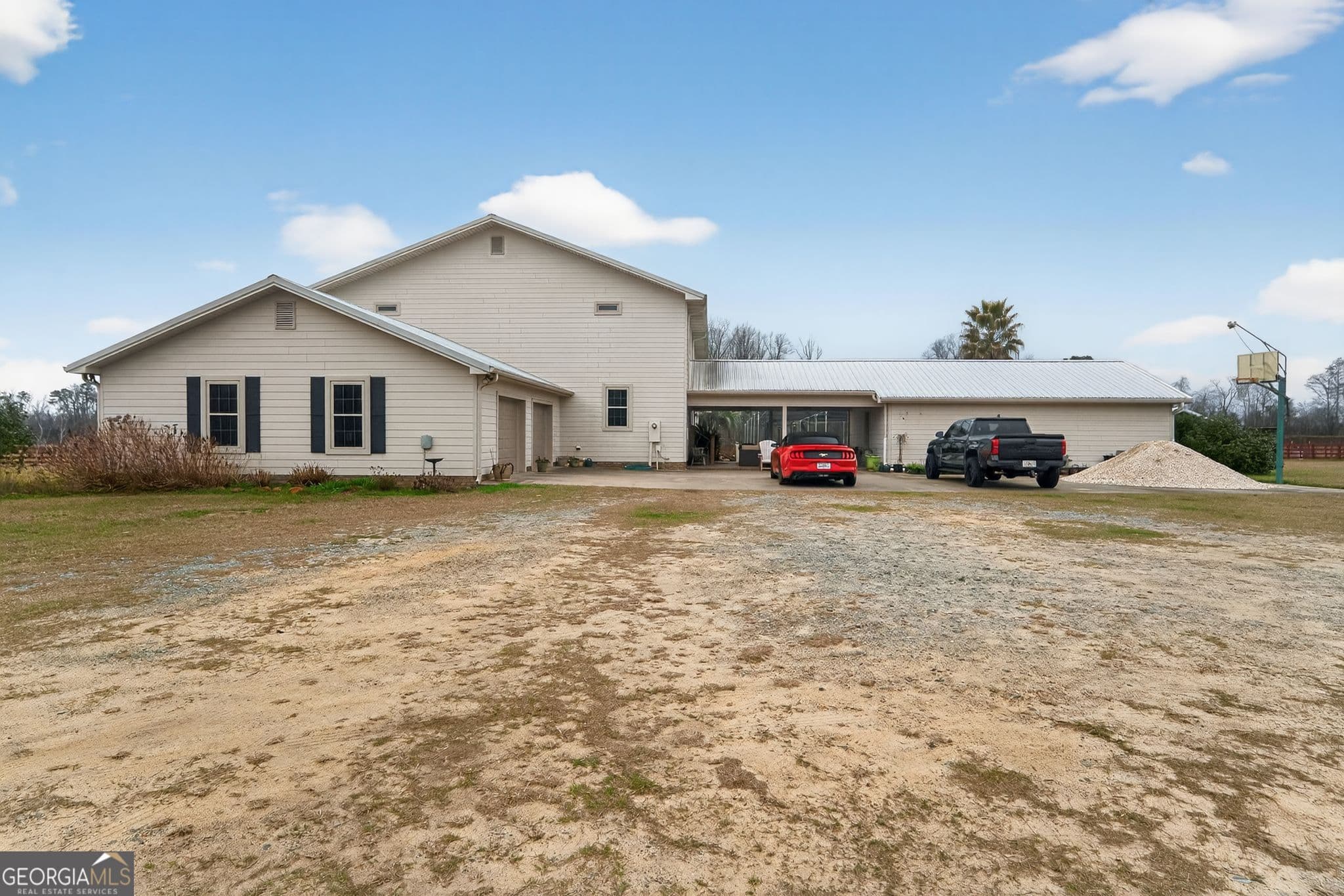 8 bedroom, 5.5 bathroom, 6,398 sq ft farm for sale at 2368 Ogeechee Road, Sylvania, GA 30467 — photo 6