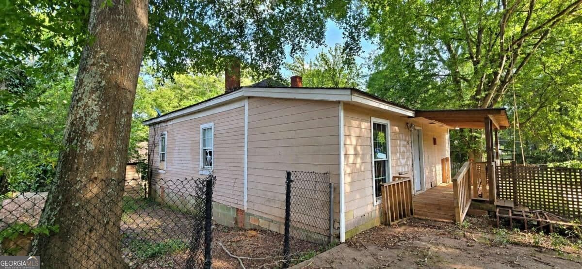 3 bedroom, 1 bathroom, 1,002 sq ft single family residence for sale at 5 Magnolia Street, Covington, GA 30014 — photo 3