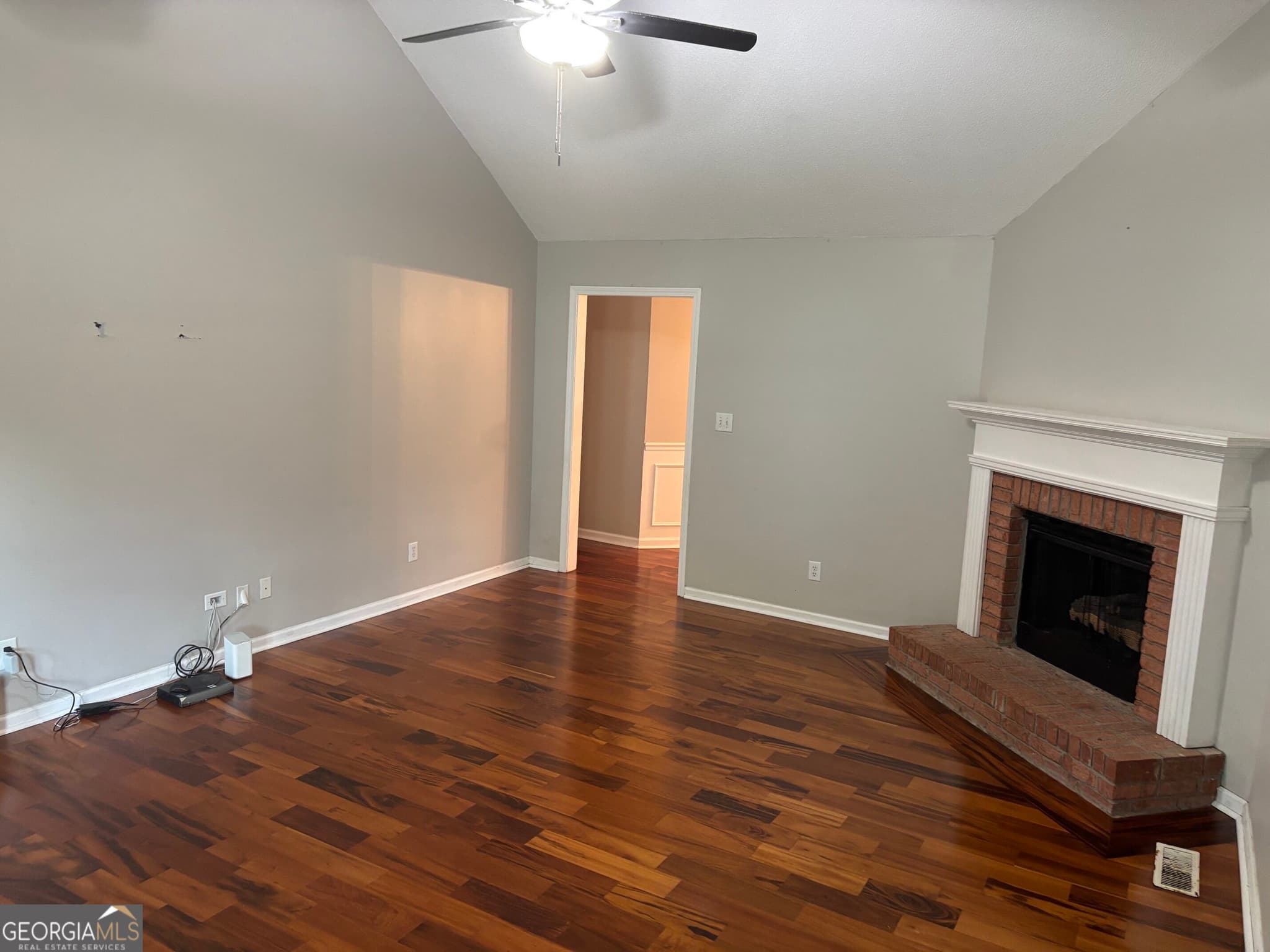 3 bedroom, 2.5 bathroom, 1,572 sq ft single family residence for sale at 401 Windsor Court, Macon, GA 31216 — photo 6