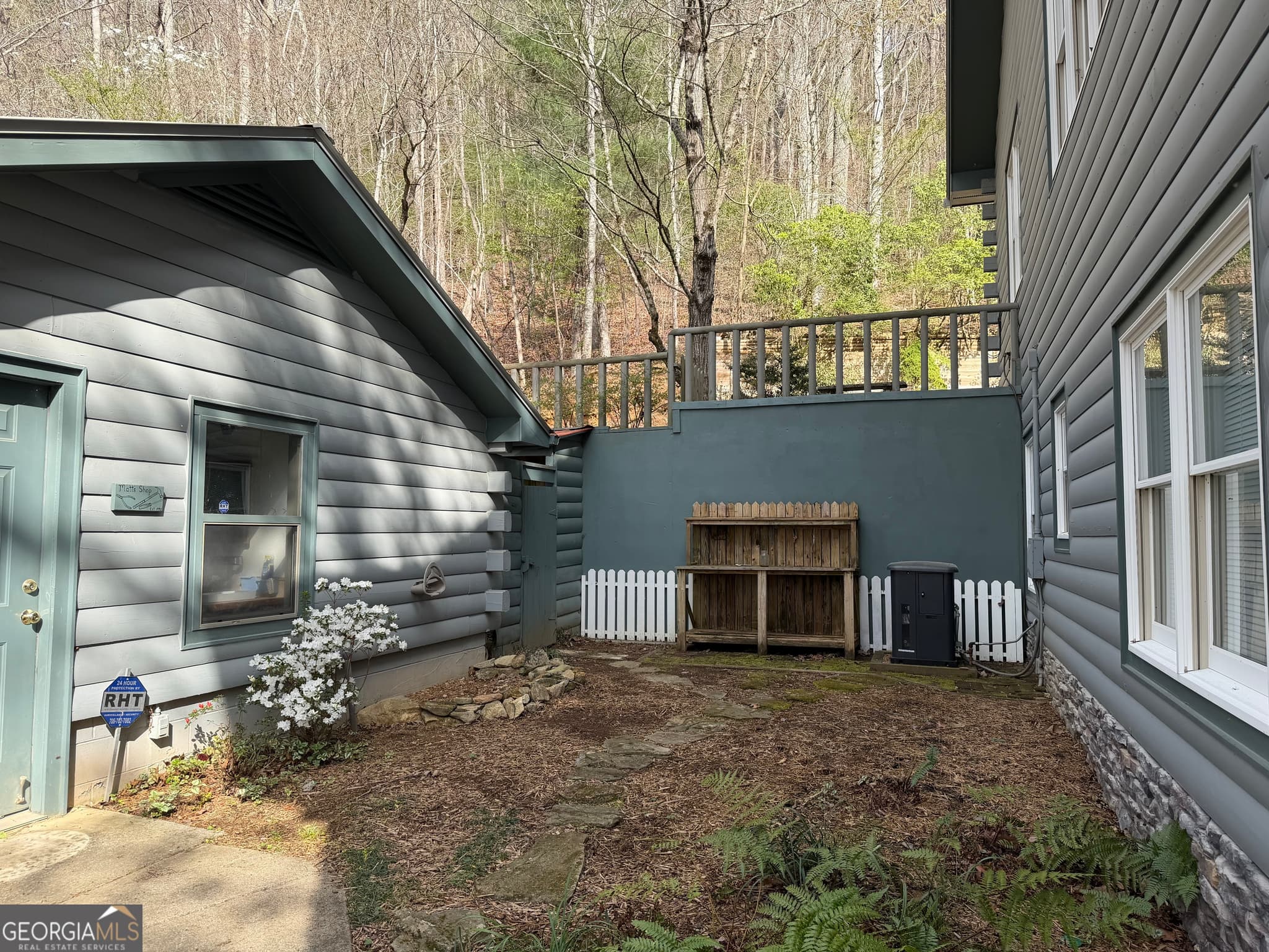 3 bedroom, 2.5 bathroom, 2,572 sq ft single family residence for sale at 42 Gobbler Lane, Clayton, GA 30525 — photo 8