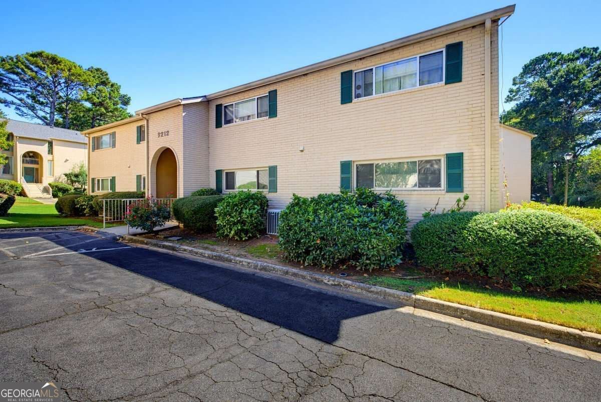 2 bedroom, 2 bathroom, 1,301 sq ft condominium for sale at 3212 Henderson Mill Road 2, Atlanta, GA 30341 — photo 1 of 27