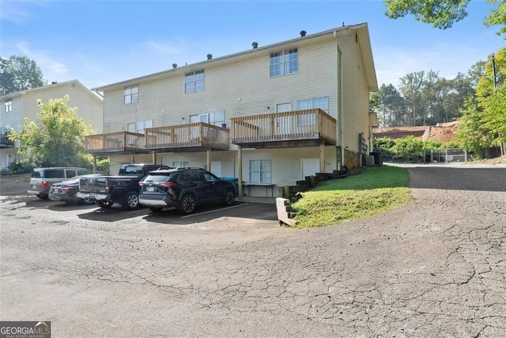 1 bedroom, 1.5 bathroom, 650 sq ft apartment for rent at 350 Herndon Lane 129, Canton, GA 30114 for $1,035 a month — photo 1 of 1