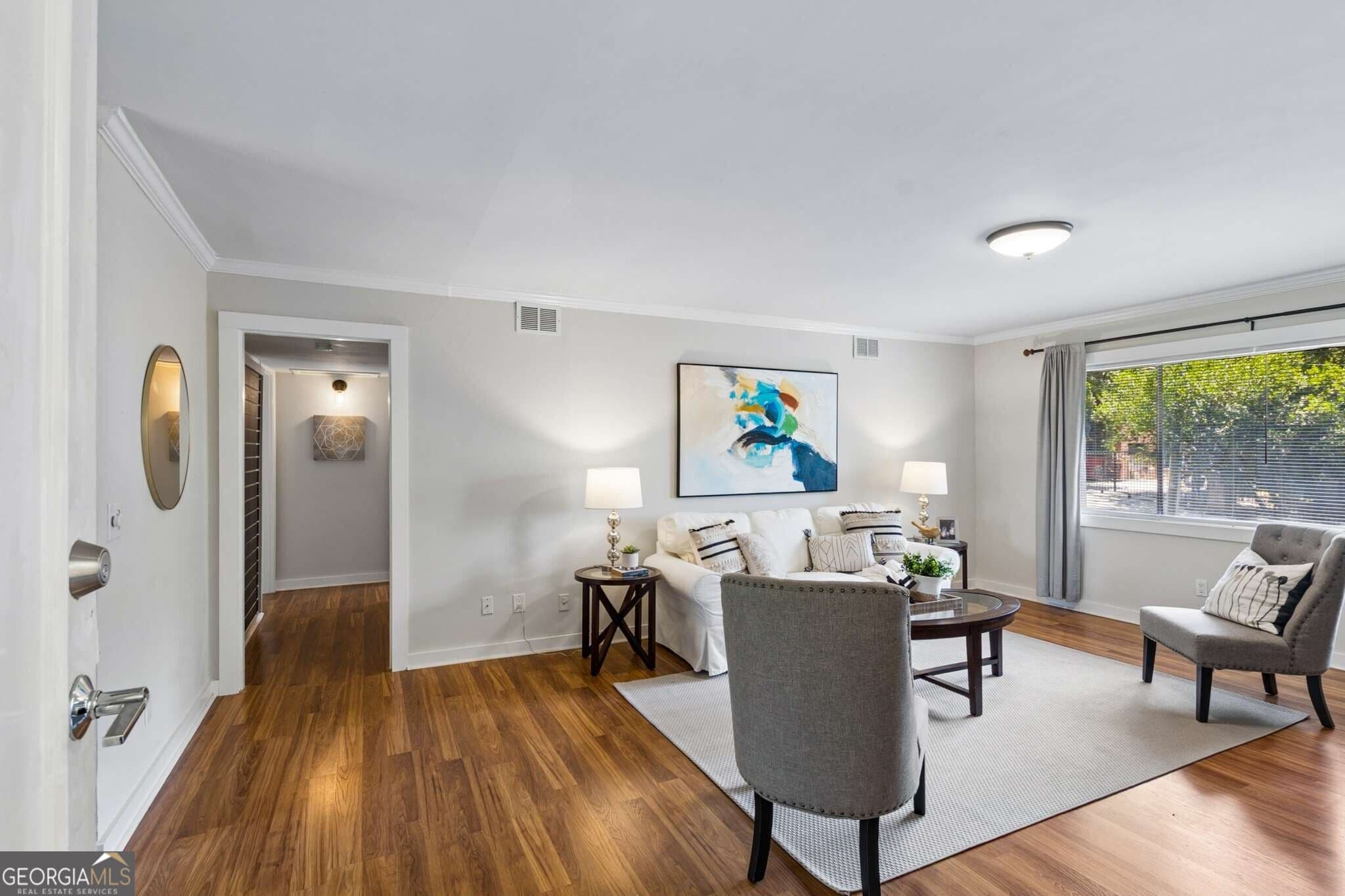 2 bedroom, 2 bathroom, 1,084 sq ft condominium for sale at 115 Biscayne Drive A6, Atlanta, GA 30309 — photo 2