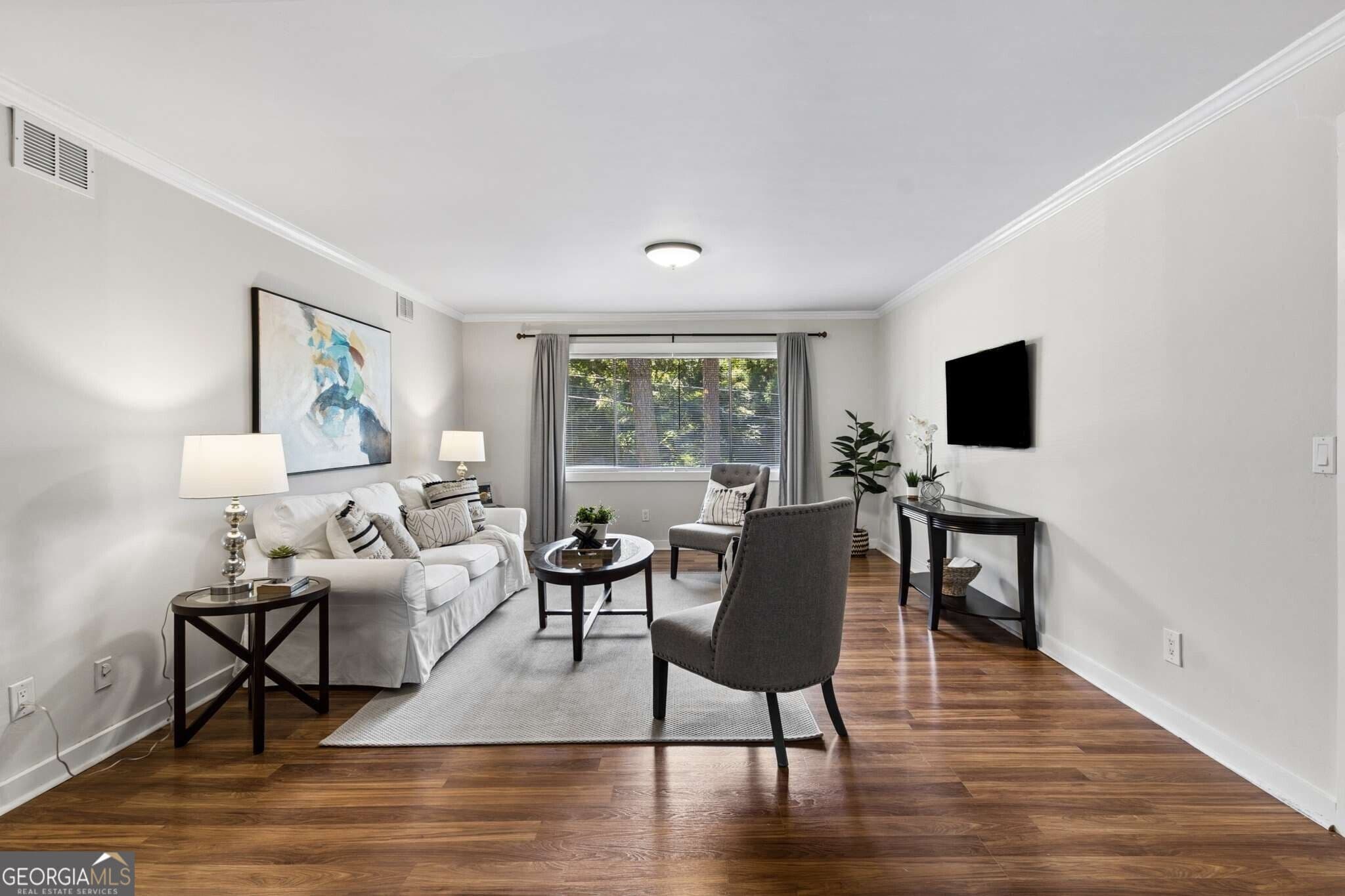 2 bedroom, 2 bathroom, 1,084 sq ft condominium for sale at 115 Biscayne Drive A6, Atlanta, GA 30309 — photo 3