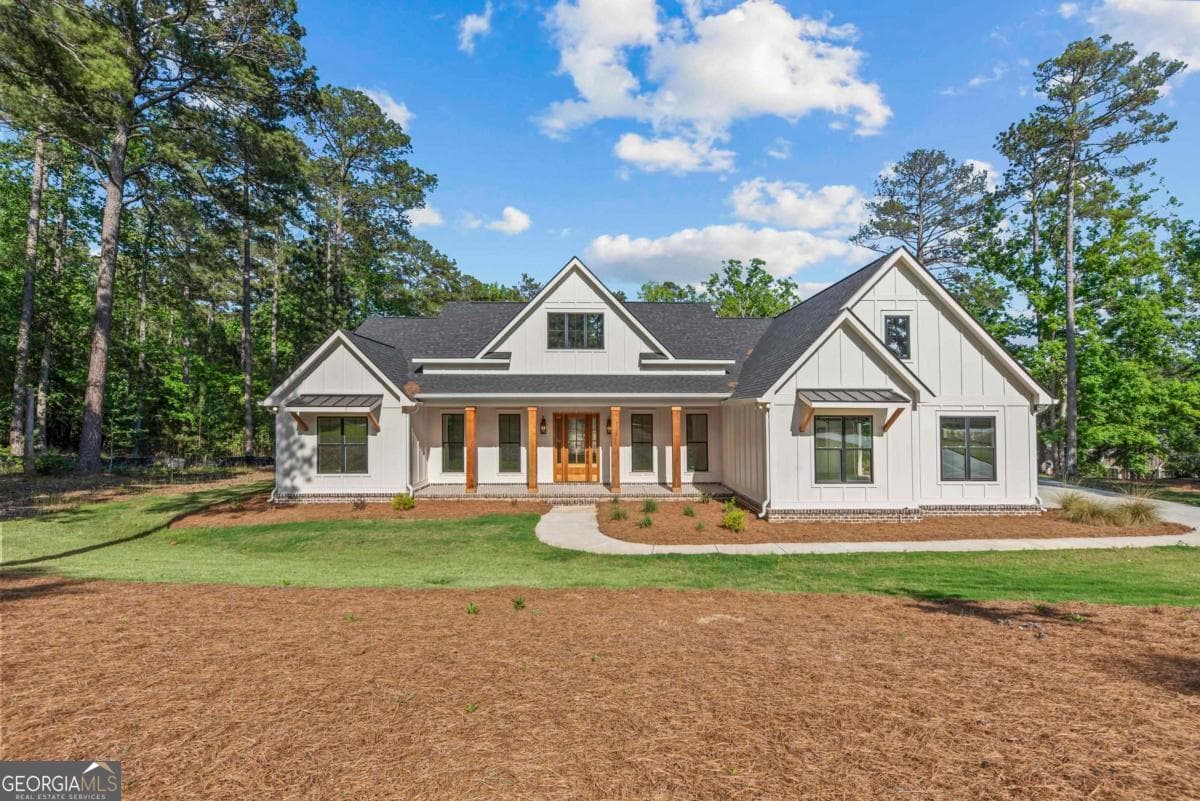 4 bedroom, 3.5 bathroom, 3,141 sq ft single family residence sold at 2050 Osprey Point, Greensboro, GA 30642