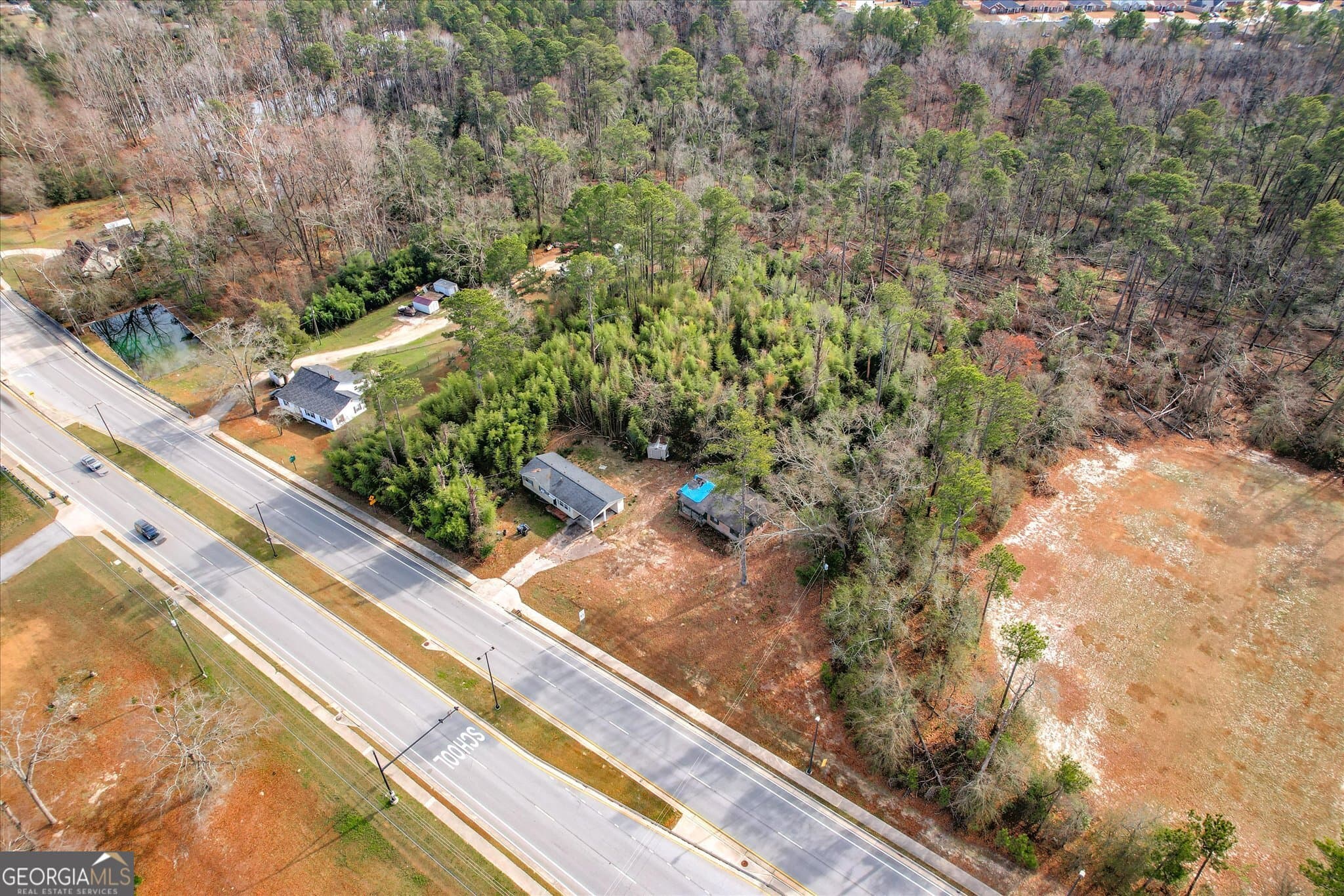 3 bedroom, 1 bathroom, 880 sq ft single family residence for sale at 3812 Wrightsboro Road, Augusta, GA 30909 — photo 3