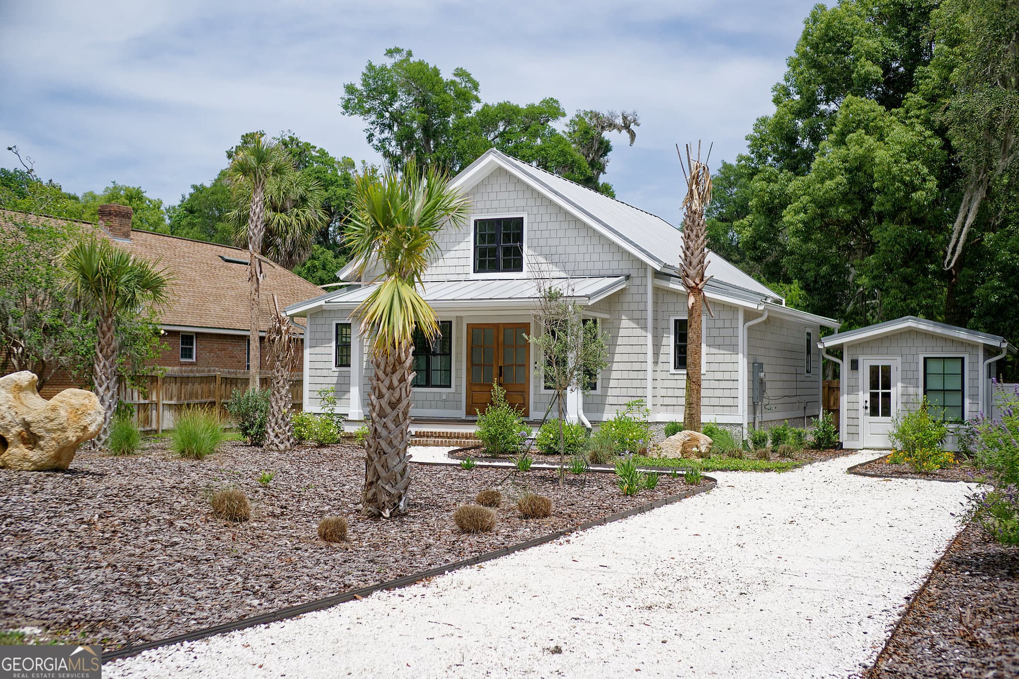2 bedroom, 2 bathroom, 1,164 sq ft single family residence for sale at 202 Bartlett Street, St. Marys, GA 31558 — photo 2
