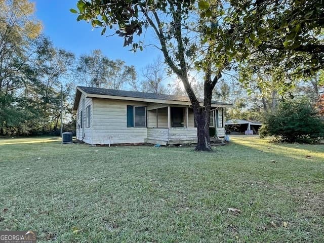 3 bedroom, 1 bathroom, 957 sq ft single family residence sold at 220 Perkins Mill Road, Claxton, GA 30417