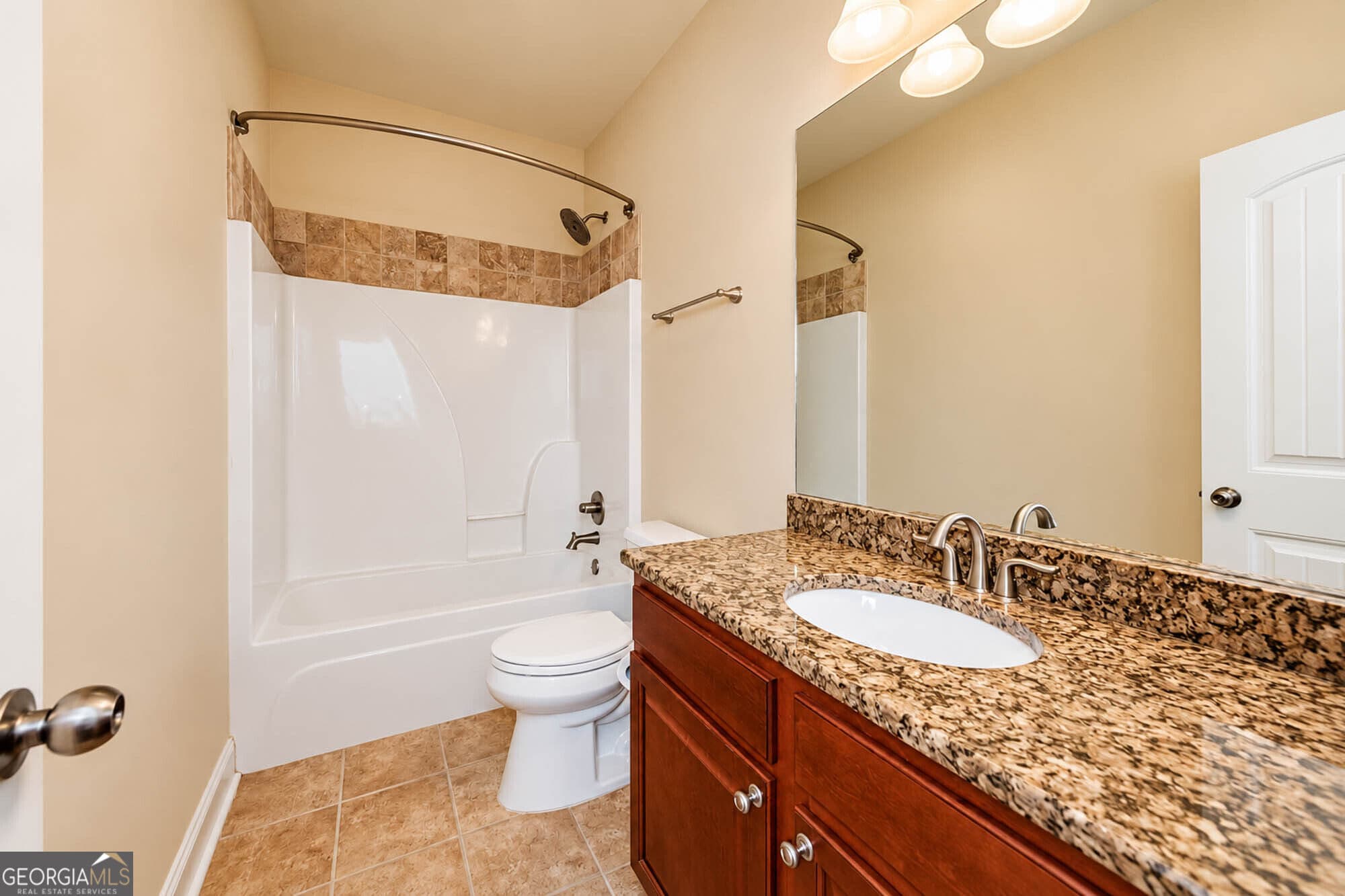 4 bedroom, 3.5 bathroom, 2,845 sq ft single family residence for sale at 606 Foxborough Lane, Bonaire, GA 31005 — photo 10