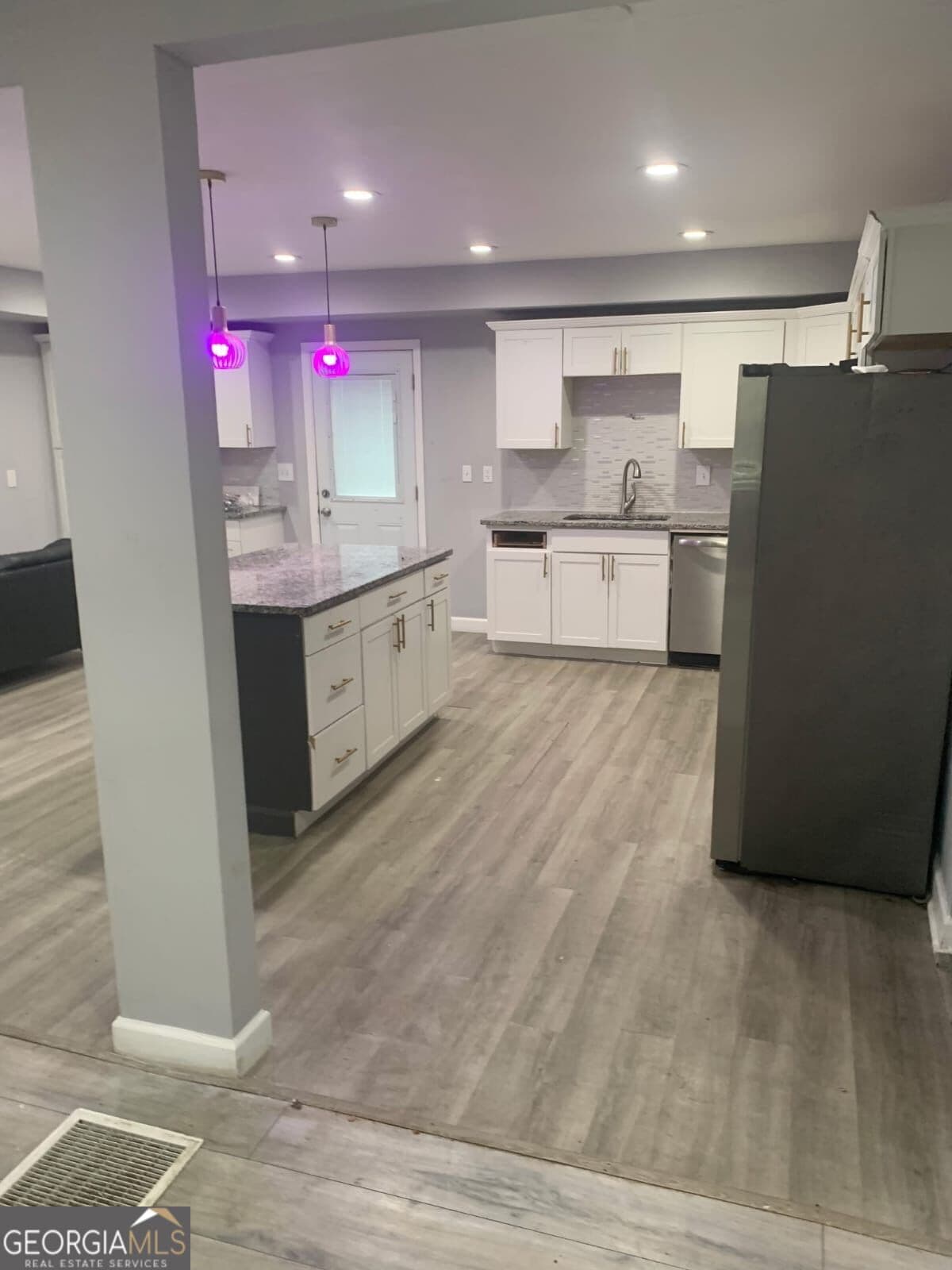 5 bedroom, 4 bathroom, 3,781 sq ft single family residence for rent at 2138 Donald Lee Hollowell Parkway, Atlanta, GA 30318 for $2,600 a month — photo 4