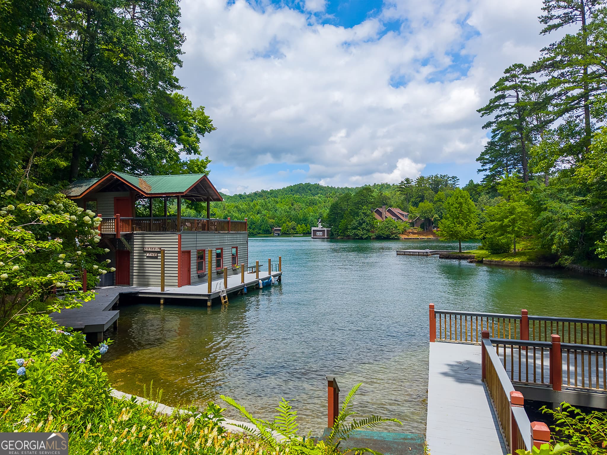 4 bedroom, 3 bathroom, 1,368 sq ft cabin,single family residence under contract at 817 E Wildcat Road, Clarkesville, GA 30523 — photo 7