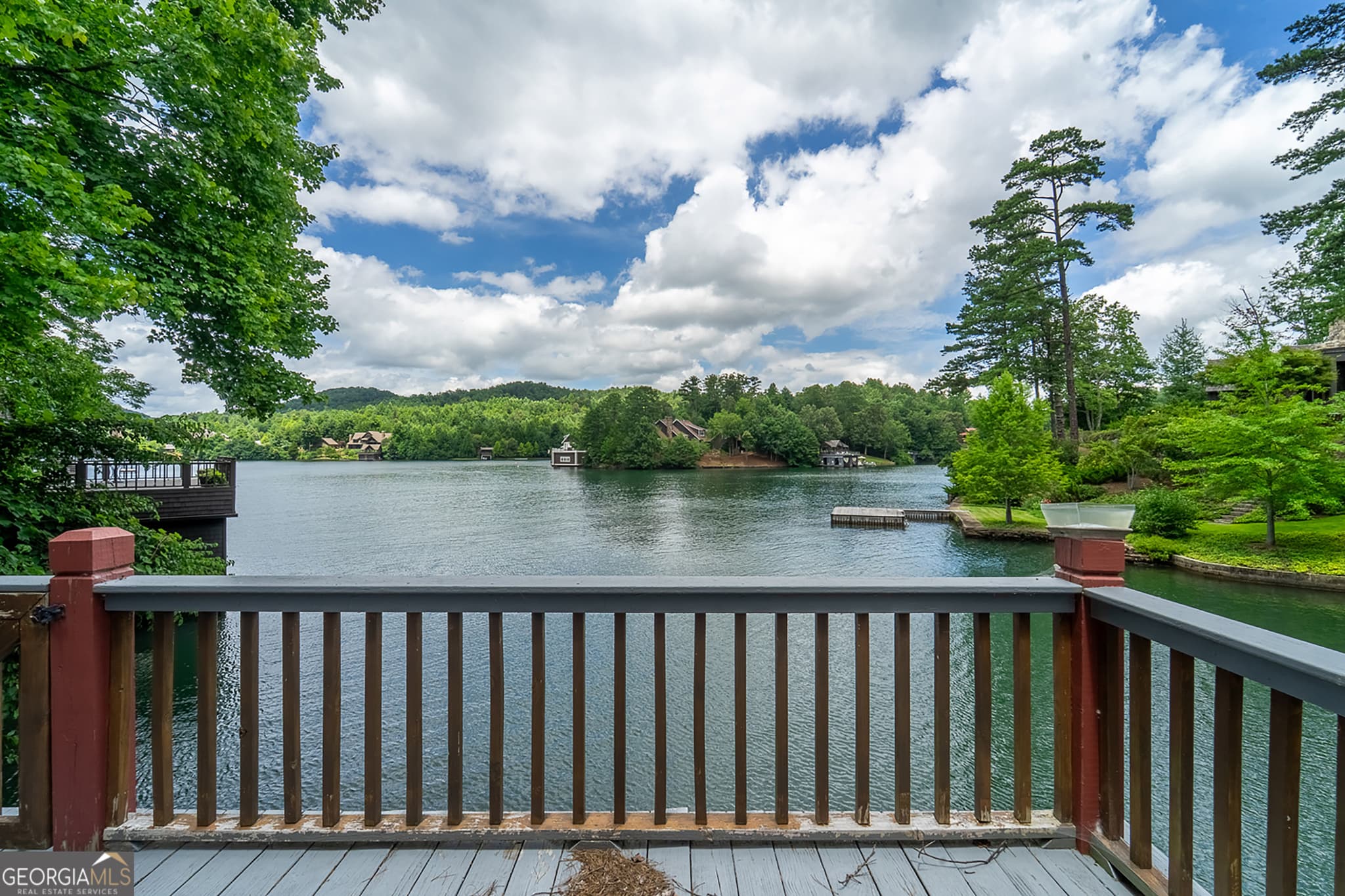 4 bedroom, 3 bathroom, 1,368 sq ft cabin,single family residence under contract at 817 E Wildcat Road, Clarkesville, GA 30523 — photo 4