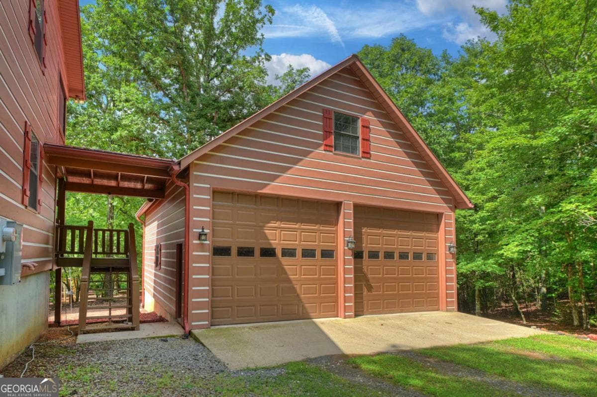 3 bedroom, 2 bathroom, 2,448 sq ft cabin,single family residence for sale at 214 Ethan Wilson Way, Morganton, GA 30560 — photo 5