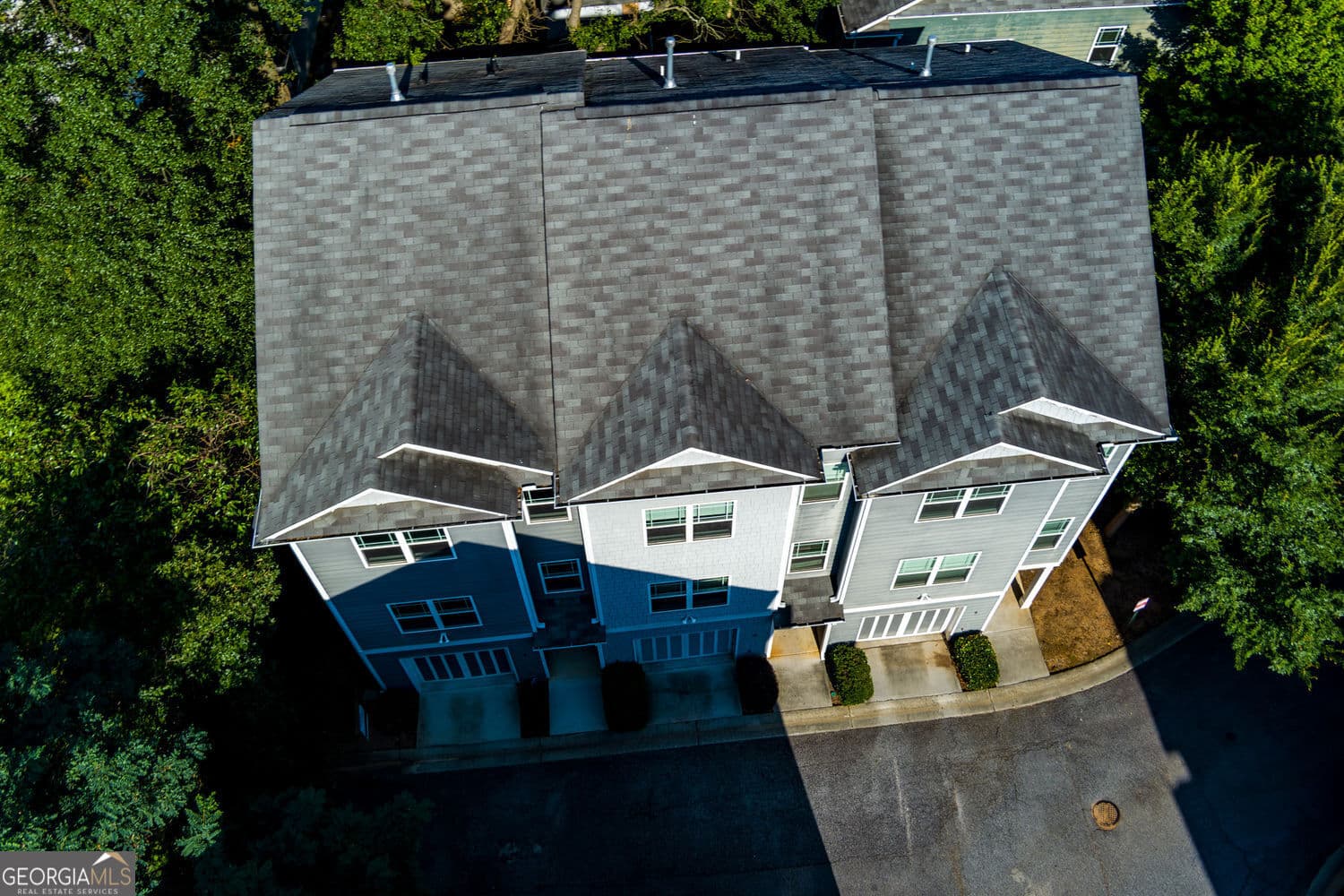 2 bedroom, 2.5 bathroom, 1,306 sq ft townhouse for sale at 1365 Memorial Drive 5, Atlanta, GA 30317 — photo 7