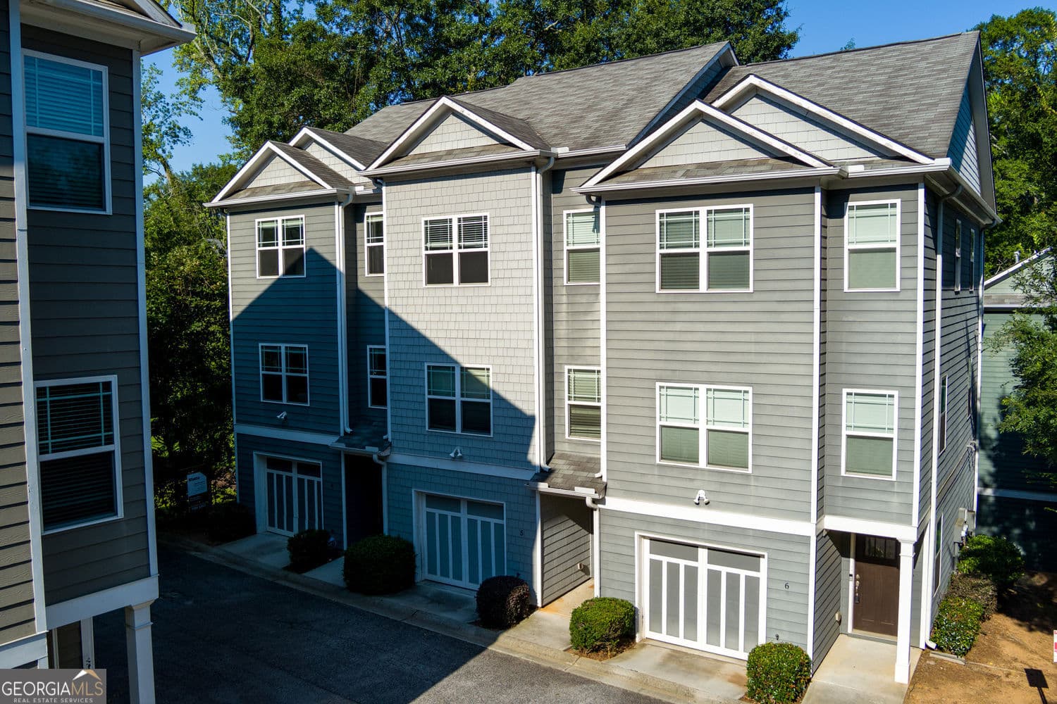 2 bedroom, 2.5 bathroom, 1,306 sq ft townhouse for sale at 1365 Memorial Drive 5, Atlanta, GA 30317 — photo 1 of 30