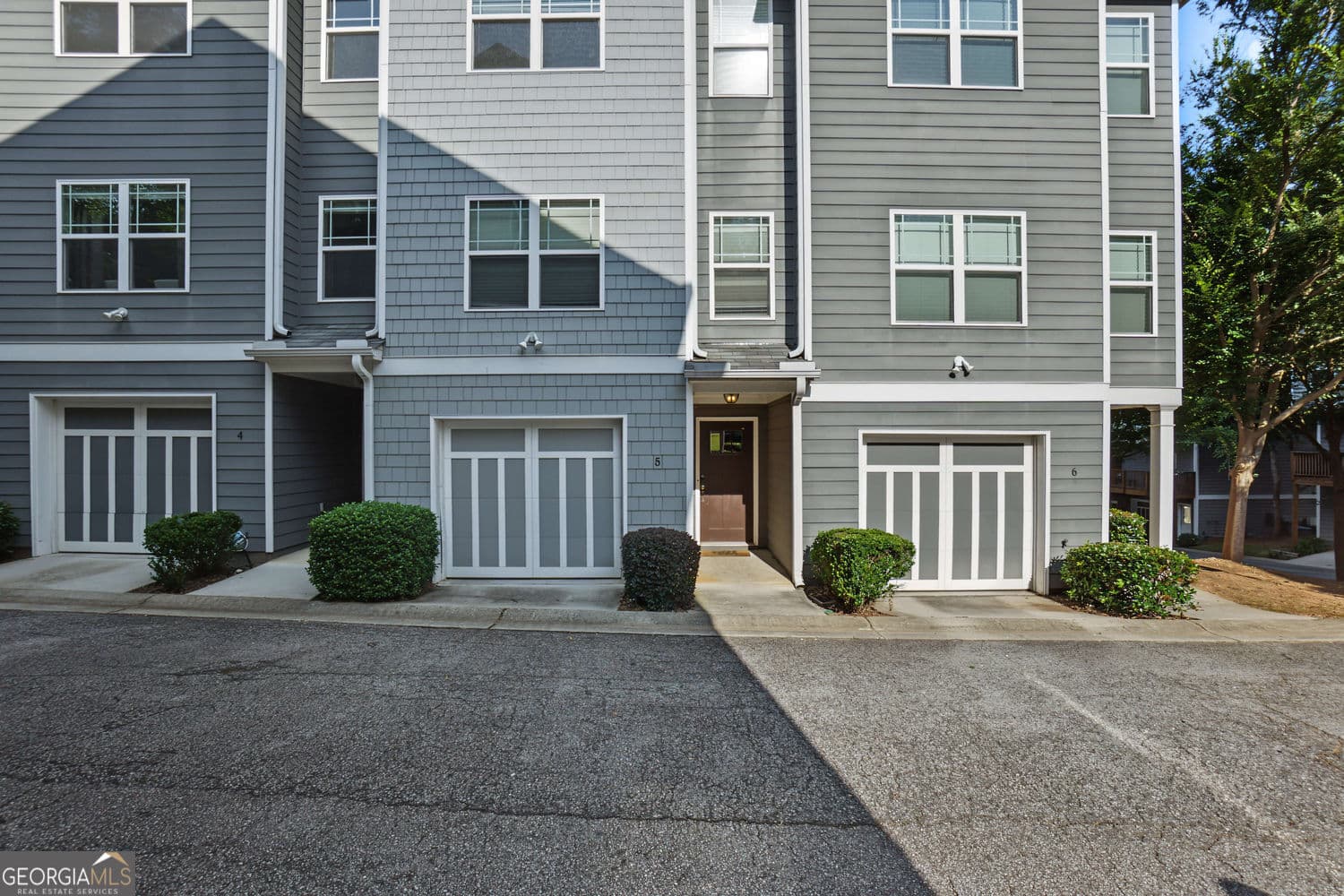 2 bedroom, 2.5 bathroom, 1,306 sq ft townhouse for sale at 1365 Memorial Drive 5, Atlanta, GA 30317 — photo 10