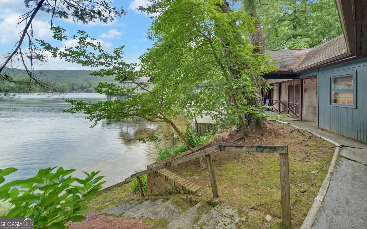4 bedroom, 3 bathroom, 1,870 sq ft single family residence for sale at 2632 Shady Lane, Lakemont, GA 30552 — photo 5