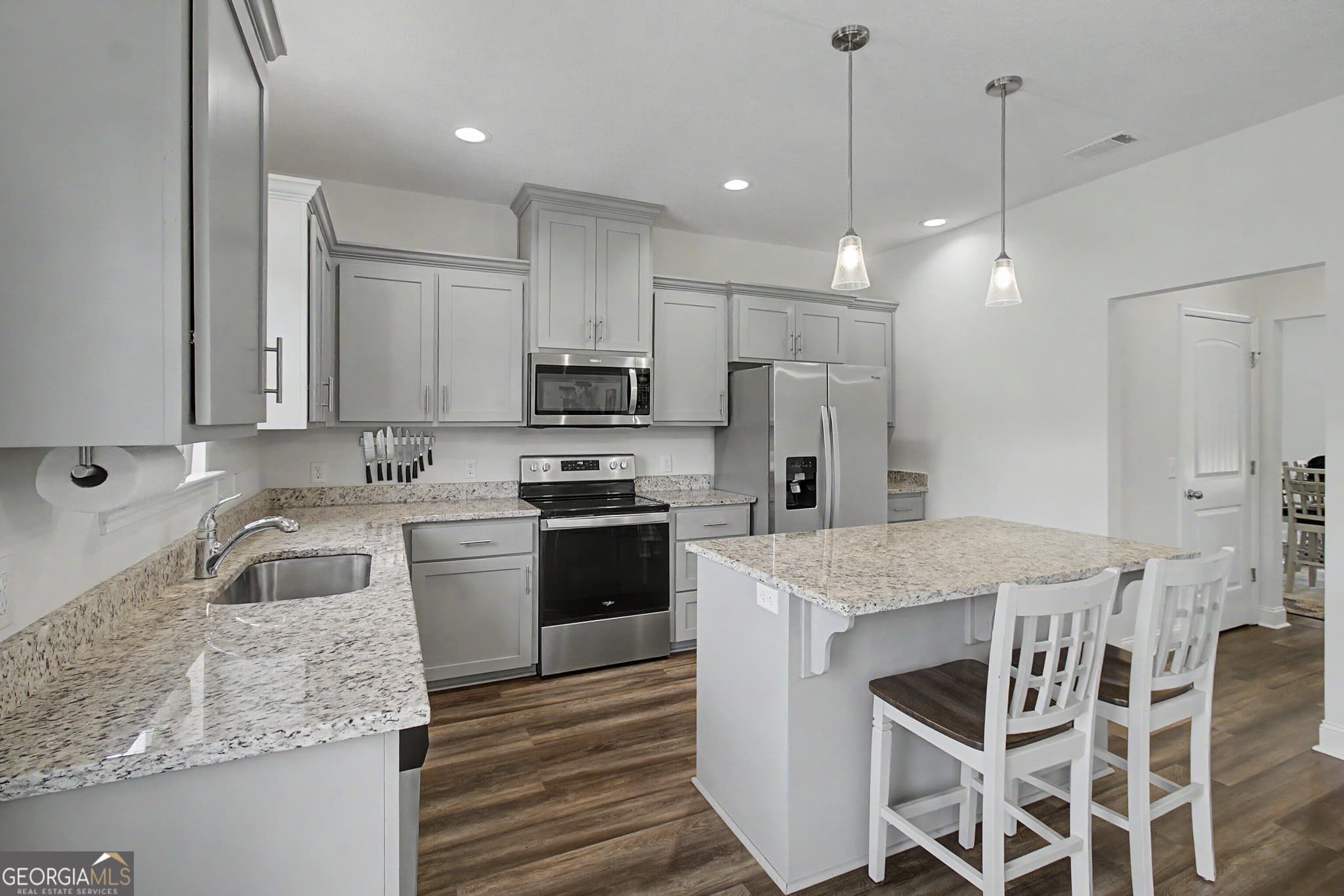 4 bedroom, 2.5 bathroom, 2,438 sq ft single family residence for sale at 912 Meloney Drive, Hinesville, GA 31313 — photo 10