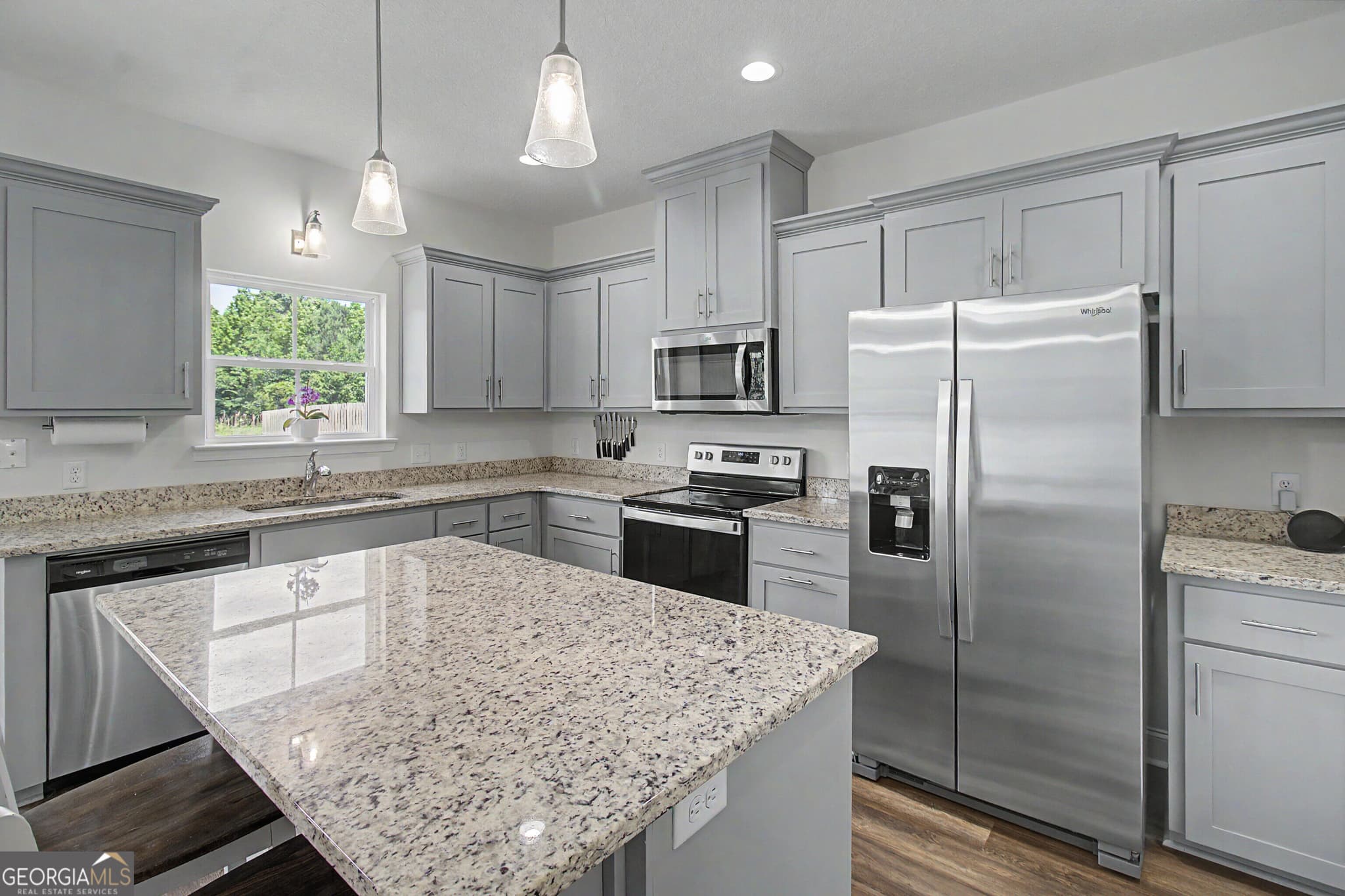 4 bedroom, 2.5 bathroom, 2,438 sq ft single family residence for sale at 912 Meloney Drive, Hinesville, GA 31313 — photo 8
