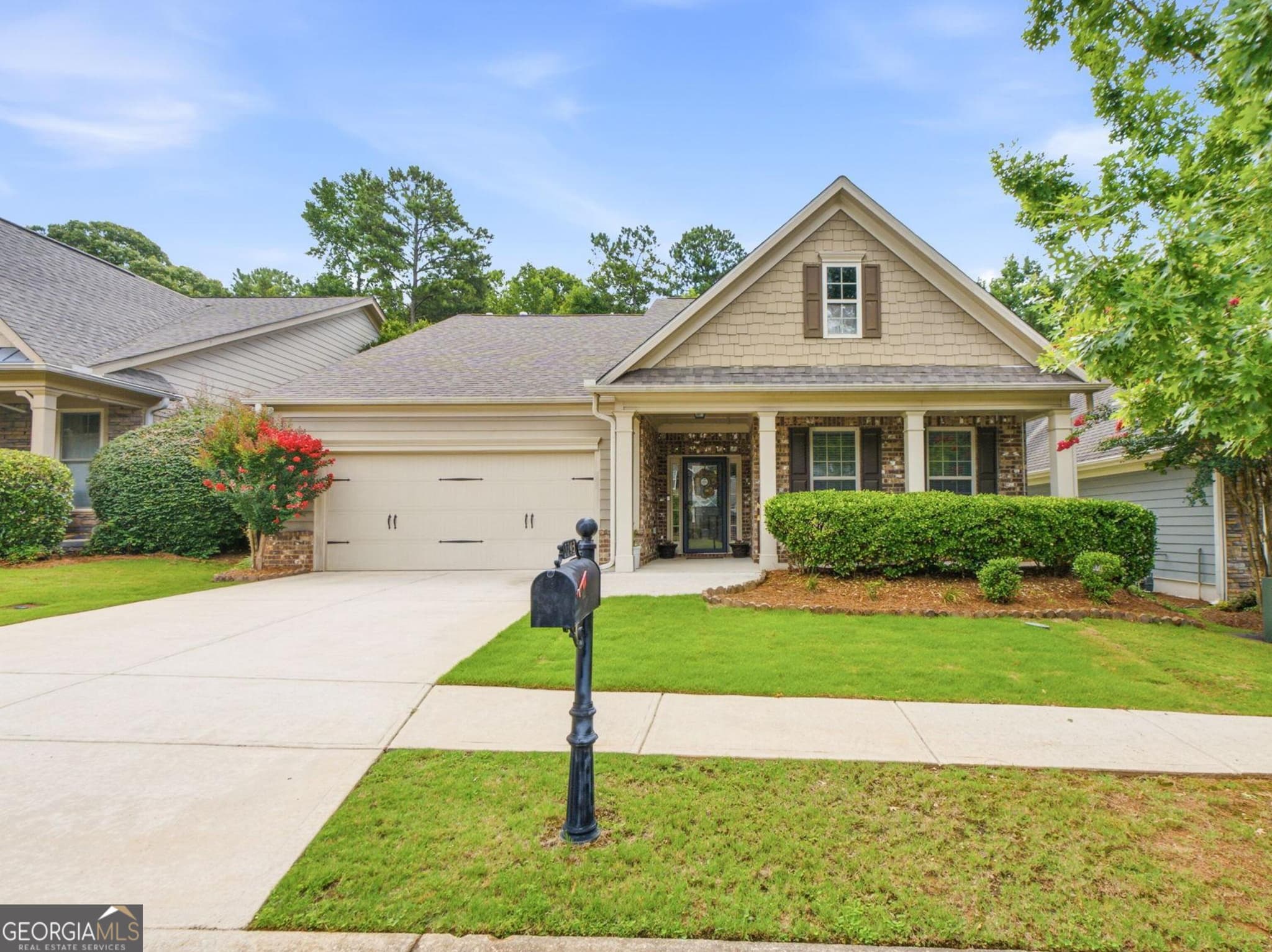 3 bedroom, 2 bathroom, 1,914 sq ft single family residence for sale at 1143 Pebble Creek Lane, Locust Grove, GA 30248 — photo 1 of 32