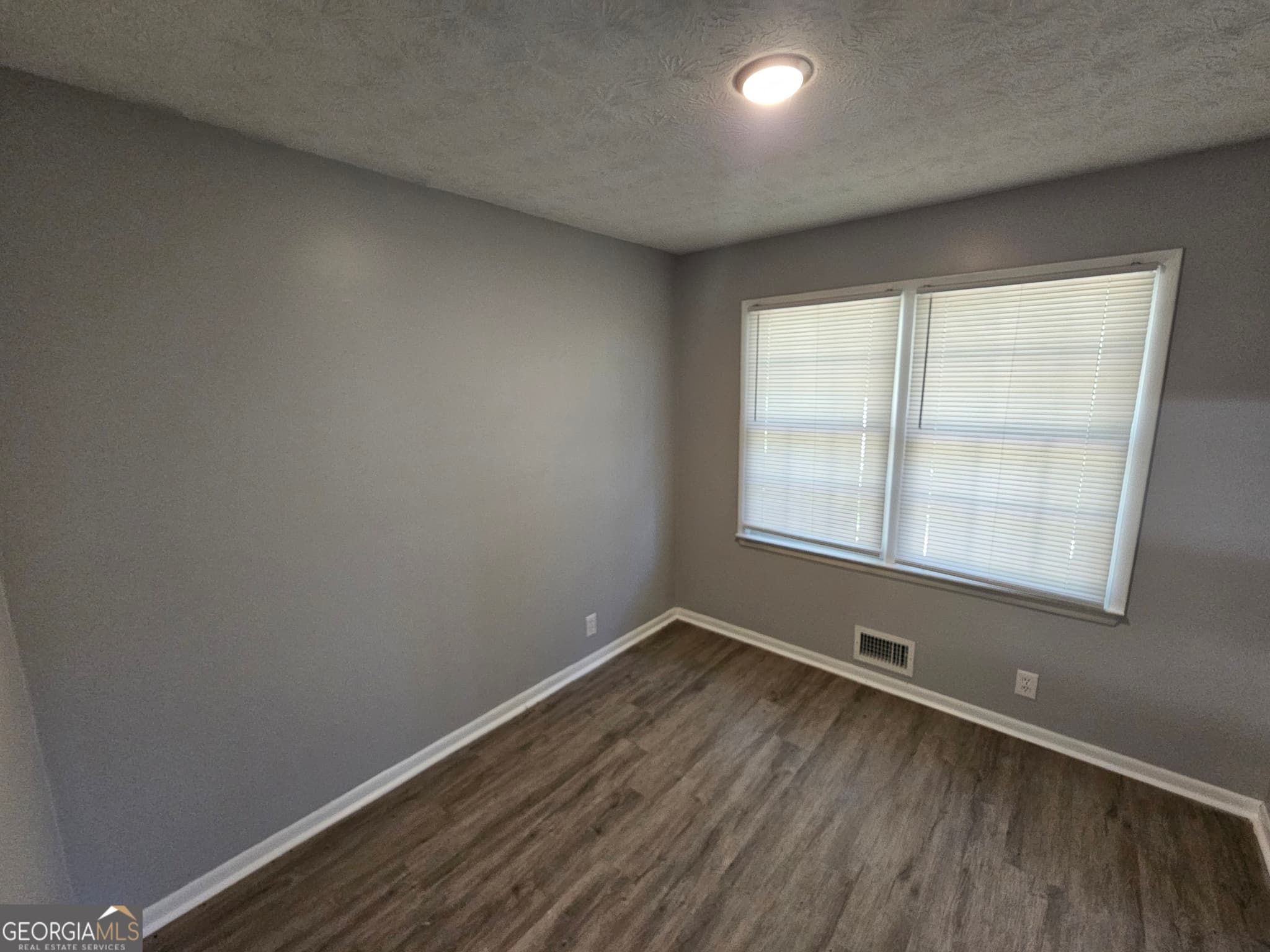 3 bedroom, 2 bathroom, 1,777 sq ft single family residence for sale at 2858 Davidson Drive 2858, Lithonia, GA 30058 — photo 7