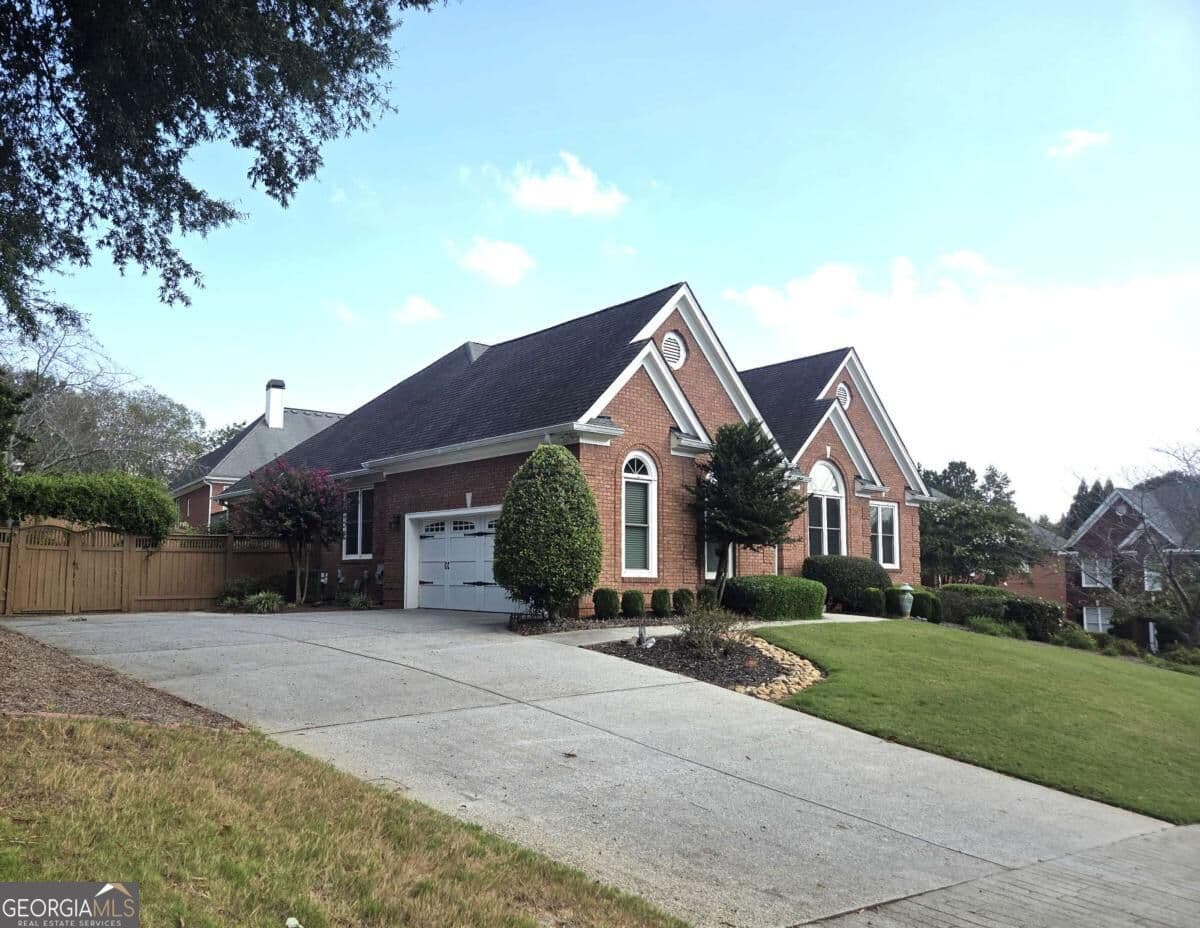 4 bedroom, 3 bathroom single family residence for rent at 2565 Harman Park Court, Duluth, GA 30097 for $3,400 a month — photo 2