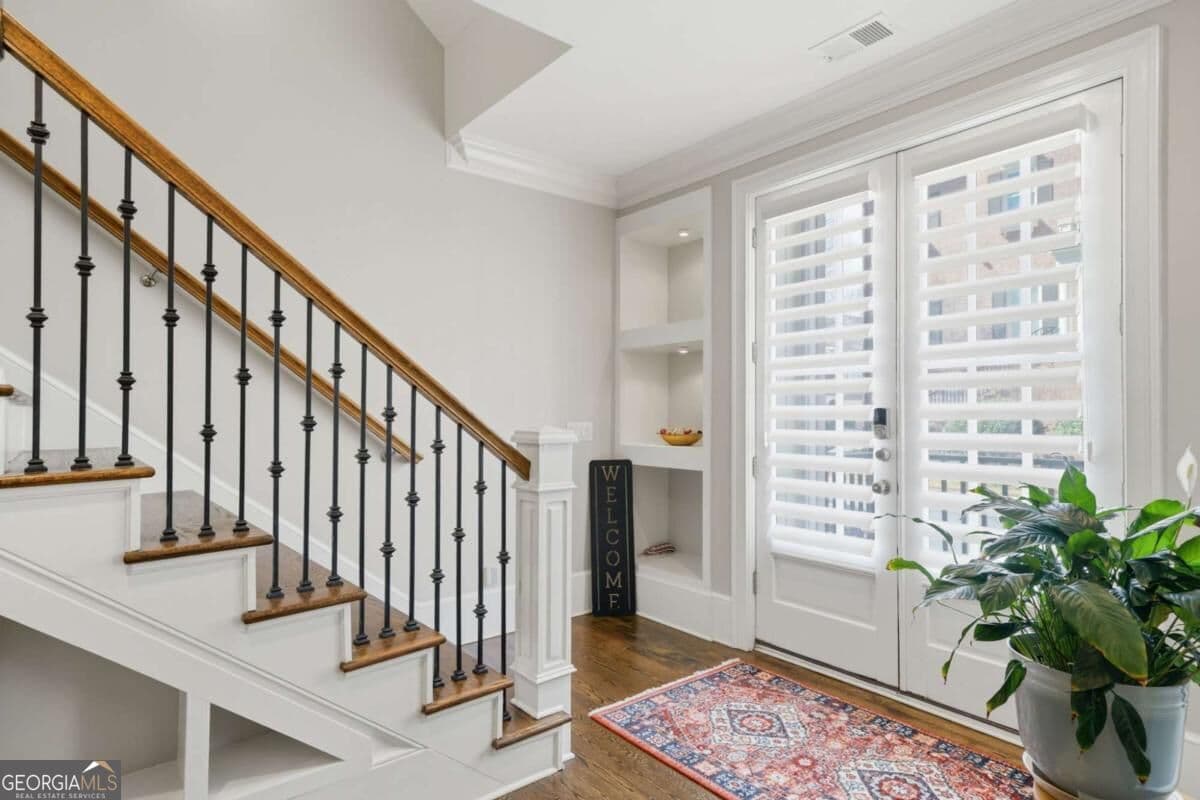 3 bedroom, 4.5 bathroom, 4,312 sq ft townhouse for sale at 4397 Bridgehaven Drive 7, Smyrna, GA 30080 — photo 3