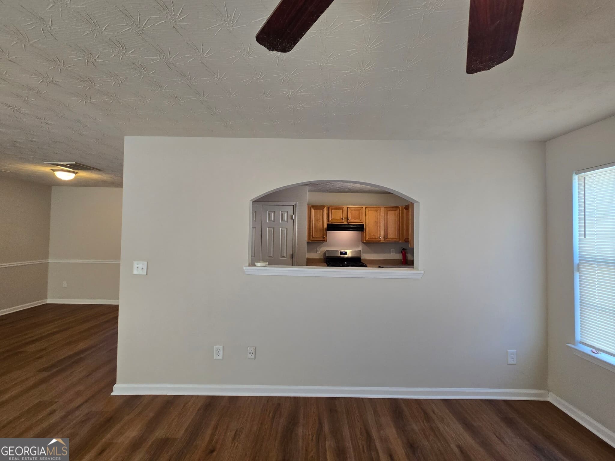 3 bedroom, 2.5 bathroom, 1,936 sq ft single family residence for rent at 5636 One Lake Way, Atlanta, GA 30349 for $2,050 a month — photo 6