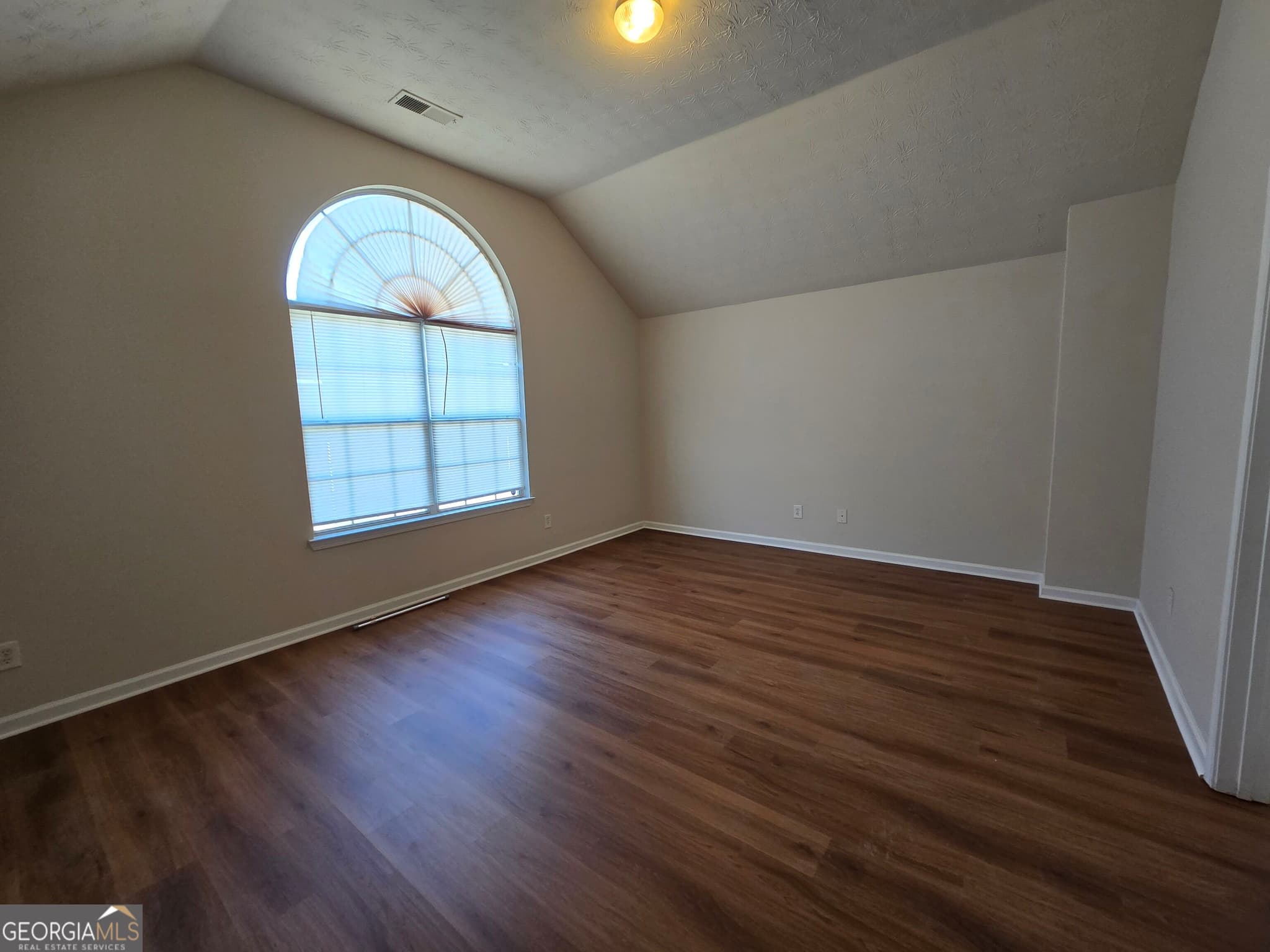 3 bedroom, 2.5 bathroom, 1,936 sq ft single family residence for rent at 5636 One Lake Way, Atlanta, GA 30349 for $2,050 a month — photo 7