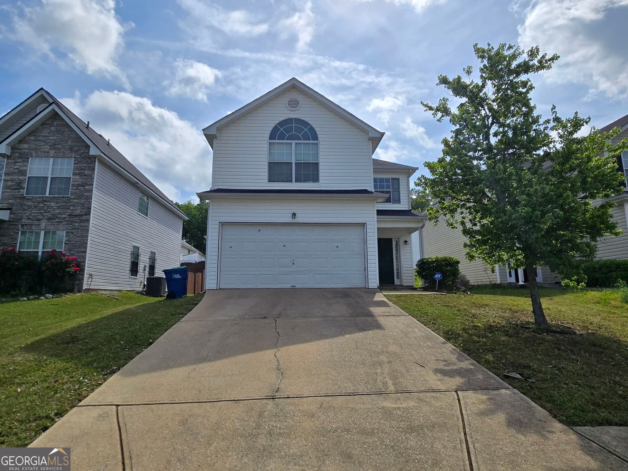 3 bedroom, 2.5 bathroom, 1,936 sq ft single family residence for rent at 5636 One Lake Way, Atlanta, GA 30349 for $2,050 a month — photo 1 of 14