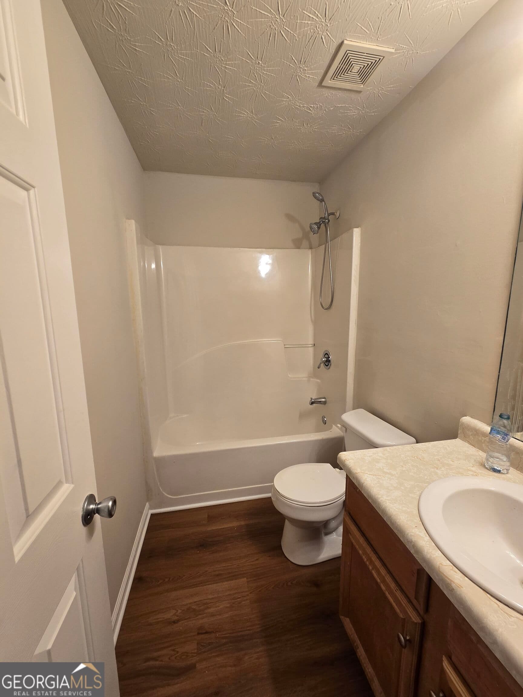 3 bedroom, 2.5 bathroom, 1,936 sq ft single family residence for rent at 5636 One Lake Way, Atlanta, GA 30349 for $2,050 a month — photo 9