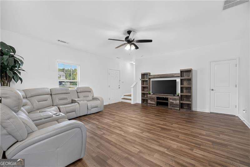 4 bedroom, 2.5 bathroom, 1,596 sq ft single family residence for sale at 707 Nonsuch Court, Winder, GA 30680 — photo 7