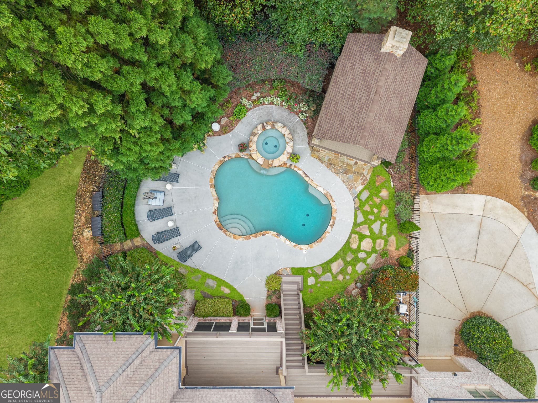 6 bedroom, 6.5 bathroom, 8,579 sq ft single family residence for sale at 7355 Rand Drive, Douglasville, GA 30135 — photo 3