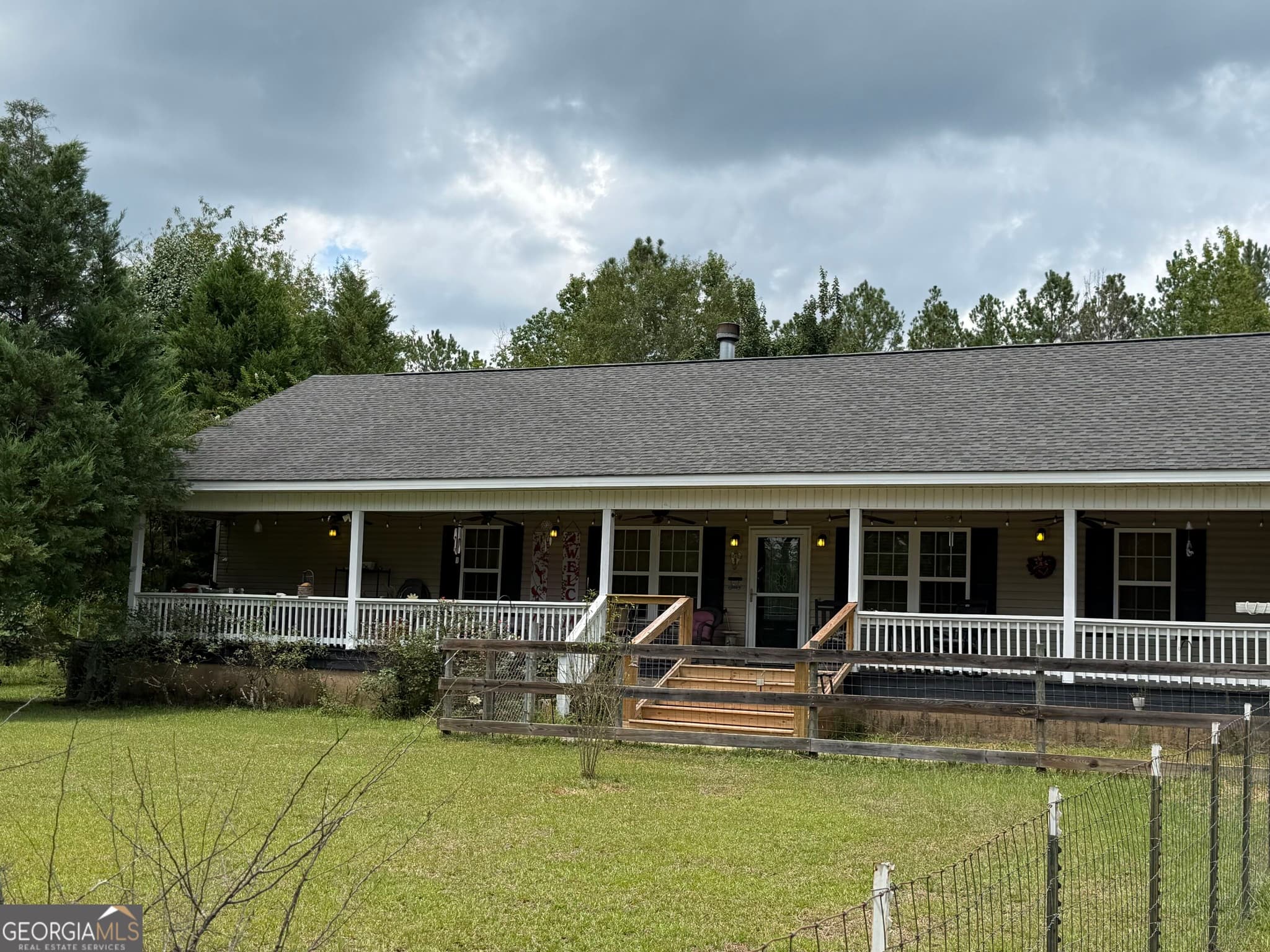 3 bedroom, 2 bathroom, 1,881 sq ft single family residence for sale at 887 Orianna Road, East Dublin, GA 31027 — photo 3