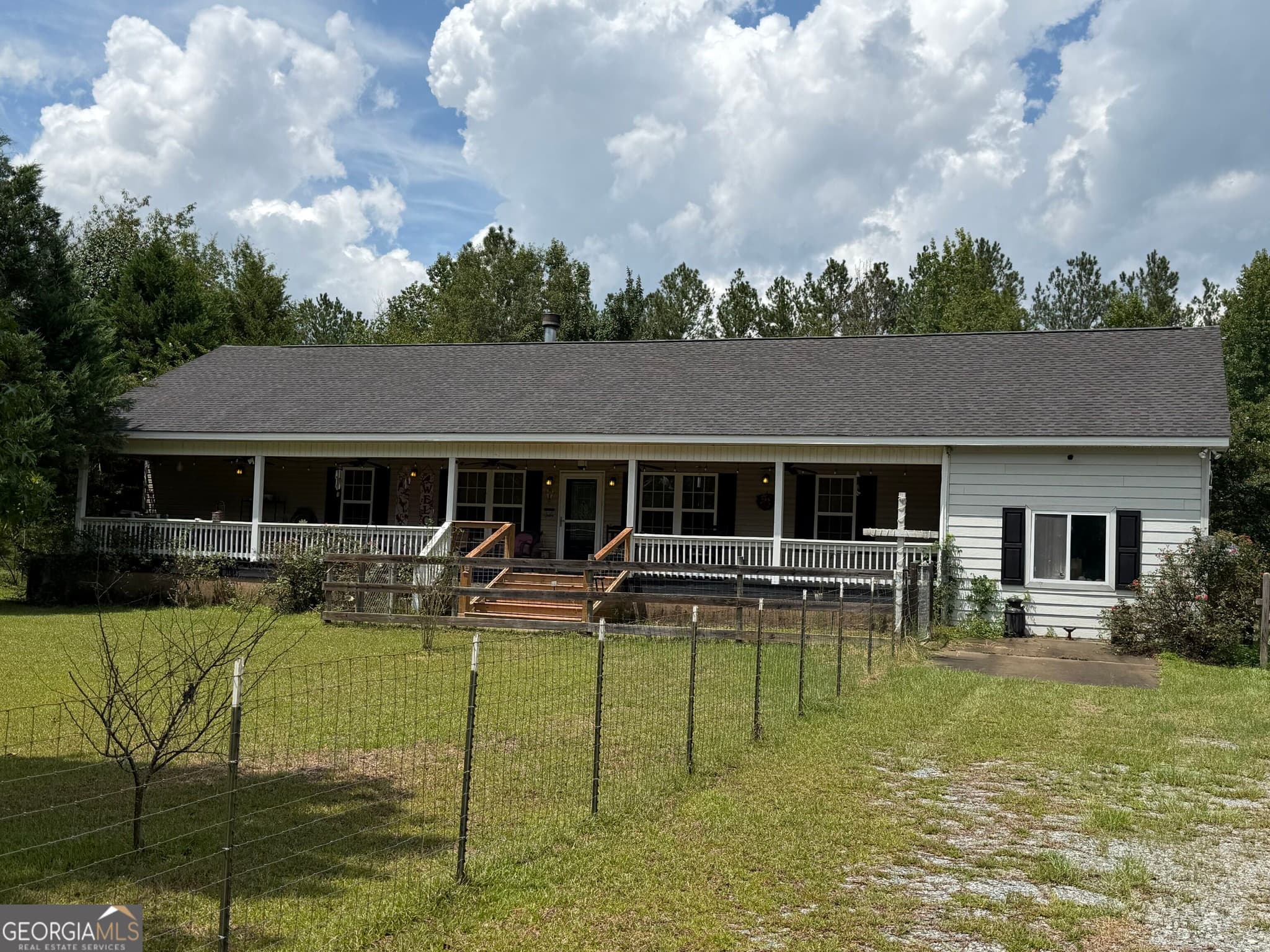 3 bedroom, 2 bathroom, 1,881 sq ft single family residence for sale at 887 Orianna Road, East Dublin, GA 31027