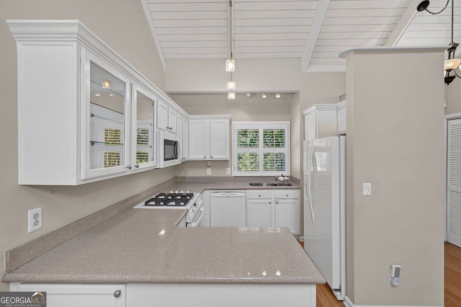 2 bedroom, 2 bathroom, 1,072 sq ft townhouse for sale at 1411 N Druid Hills Road, Brookhaven, GA 30319 — photo 5
