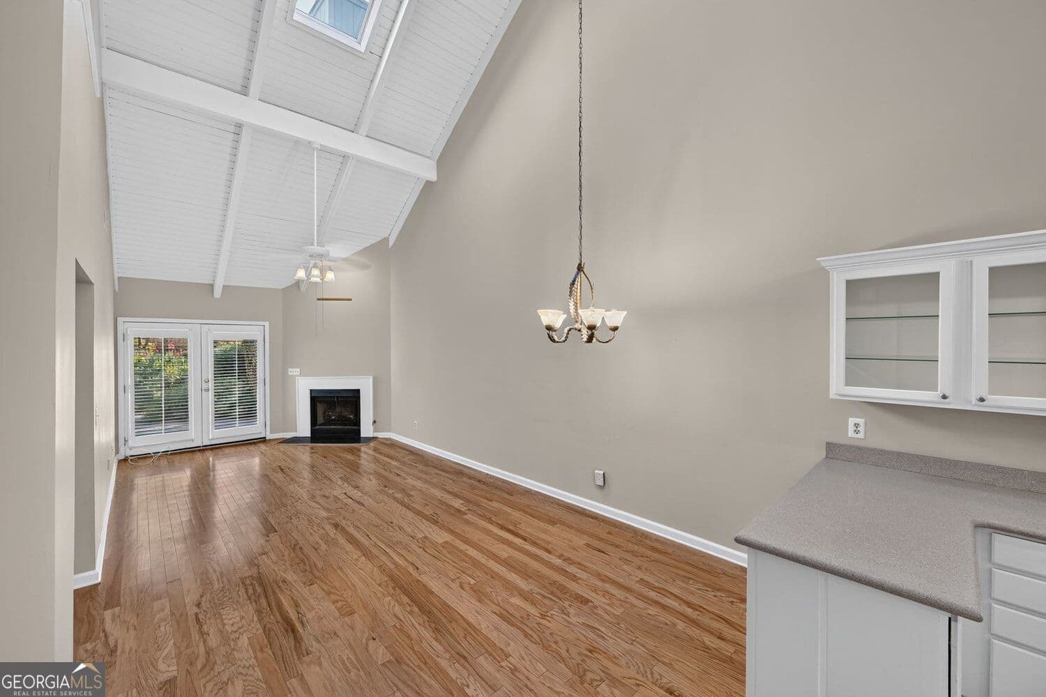 2 bedroom, 2 bathroom, 1,072 sq ft townhouse for sale at 1411 N Druid Hills Road, Brookhaven, GA 30319 — photo 4