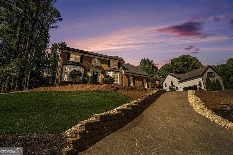 4 bedroom, 2.5 bathroom, 2,674 sq ft single family residence sold at 180 Spring Ridge Trace, Roswell, GA 30076