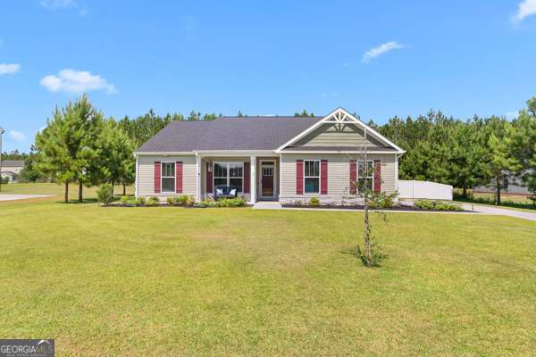 3 bedroom, 2 bathroom, 1,636 sq ft single family residence for sale at 426 Old Whitaker Way, Statesboro, GA 30461 — photo 2