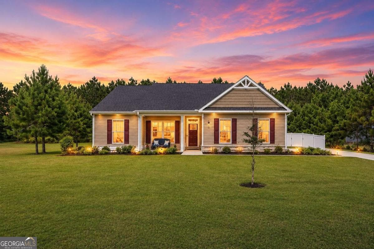3 bedroom, 2 bathroom, 1,636 sq ft single family residence for sale at 426 Old Whitaker Way, Statesboro, GA 30461