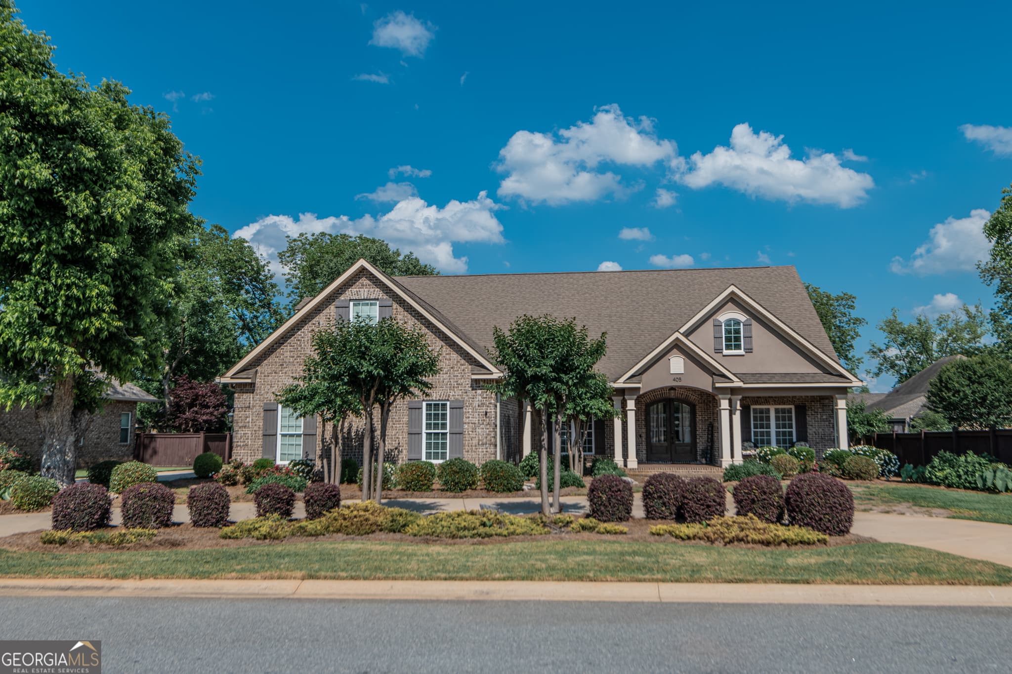 5 bedroom, 3.5 bathroom, 3,587 sq ft single family residence sold at 405 Old Bridge Road, Warner Robins, GA 31088