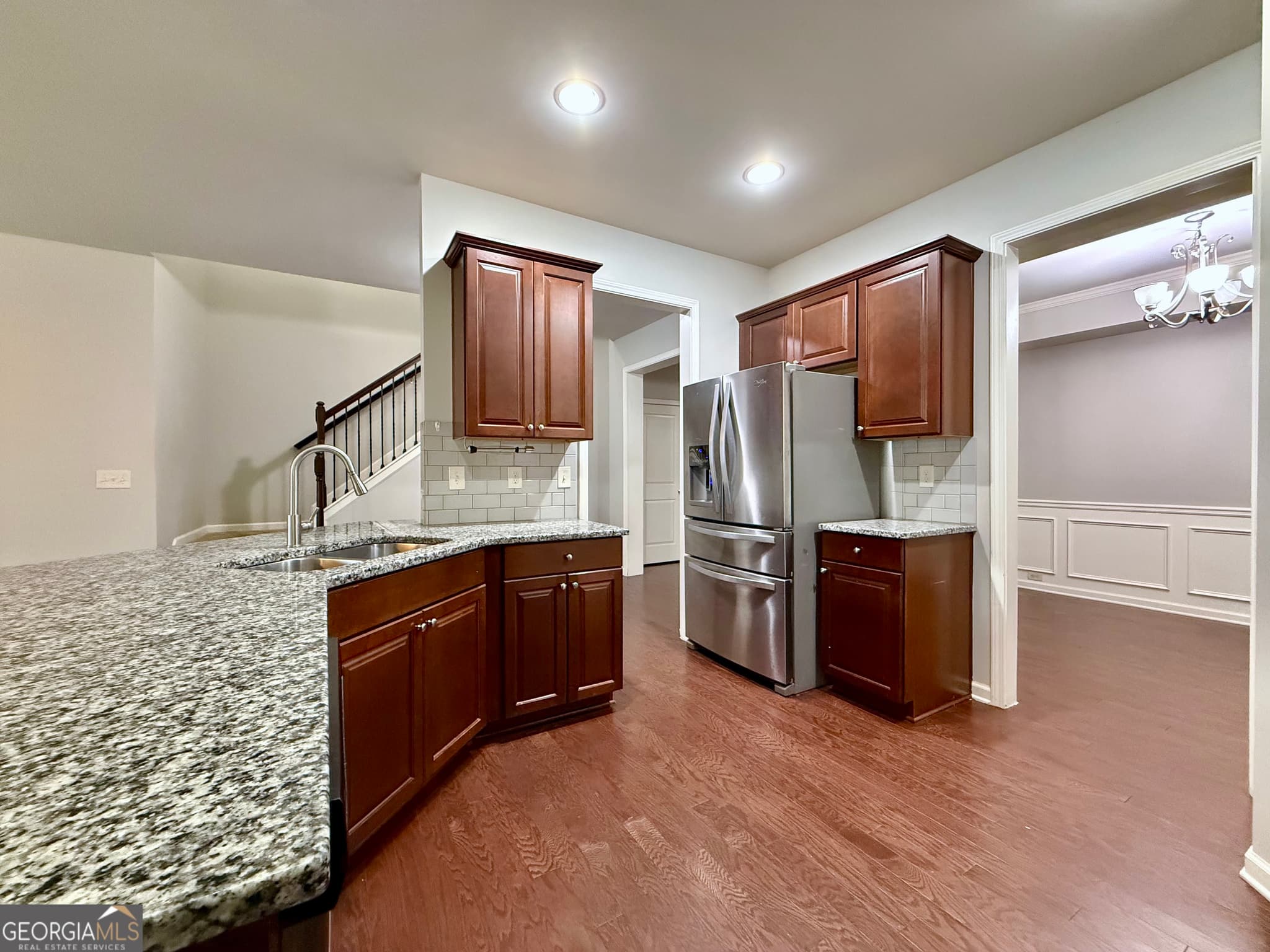 3 bedroom, 2.5 bathroom, 2,375 sq ft single family residence for sale at 5115 Breezewood Circle, Alpharetta, GA 30004 — photo 6