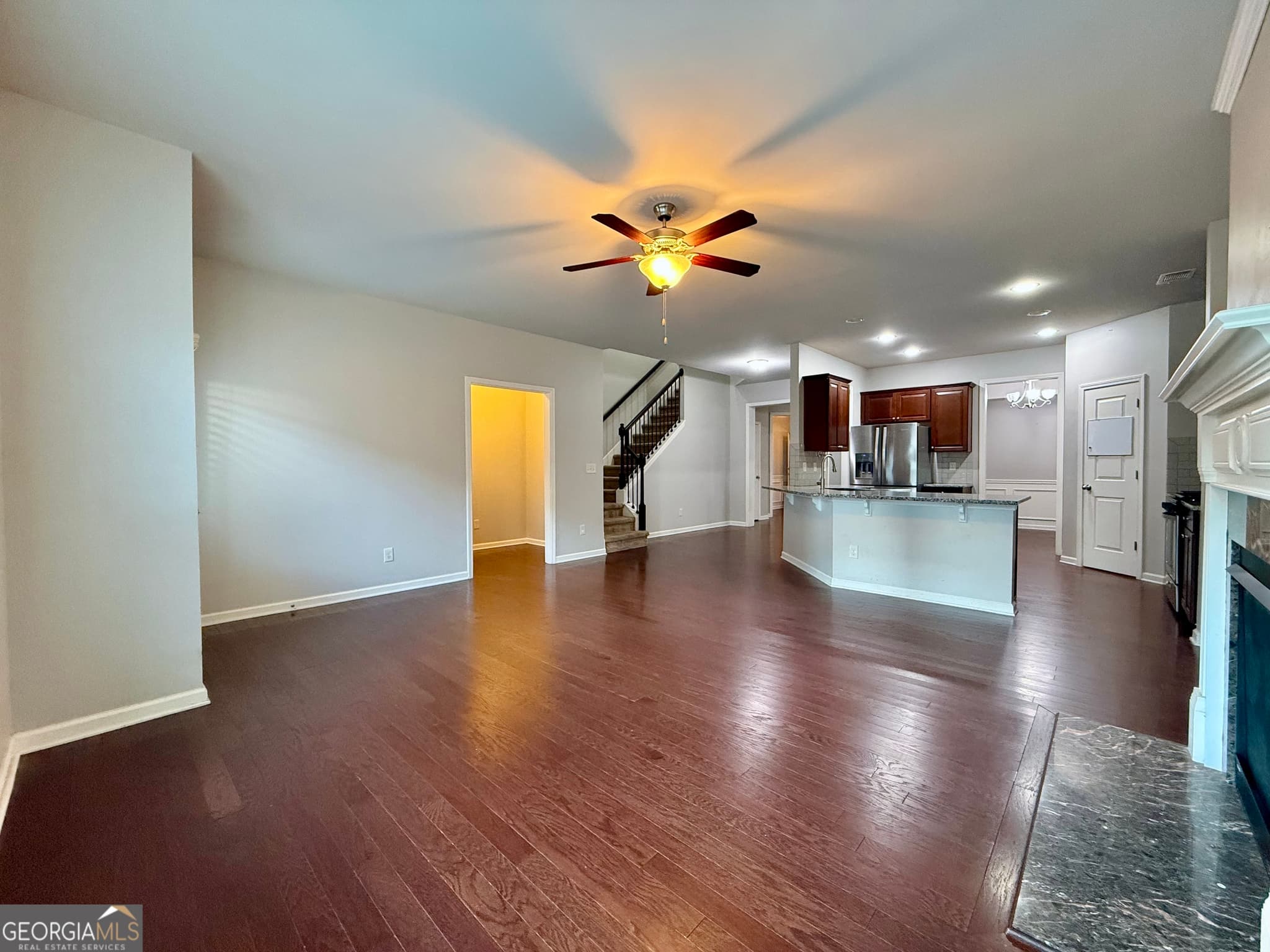 3 bedroom, 2.5 bathroom, 2,375 sq ft single family residence for sale at 5115 Breezewood Circle, Alpharetta, GA 30004 — photo 9