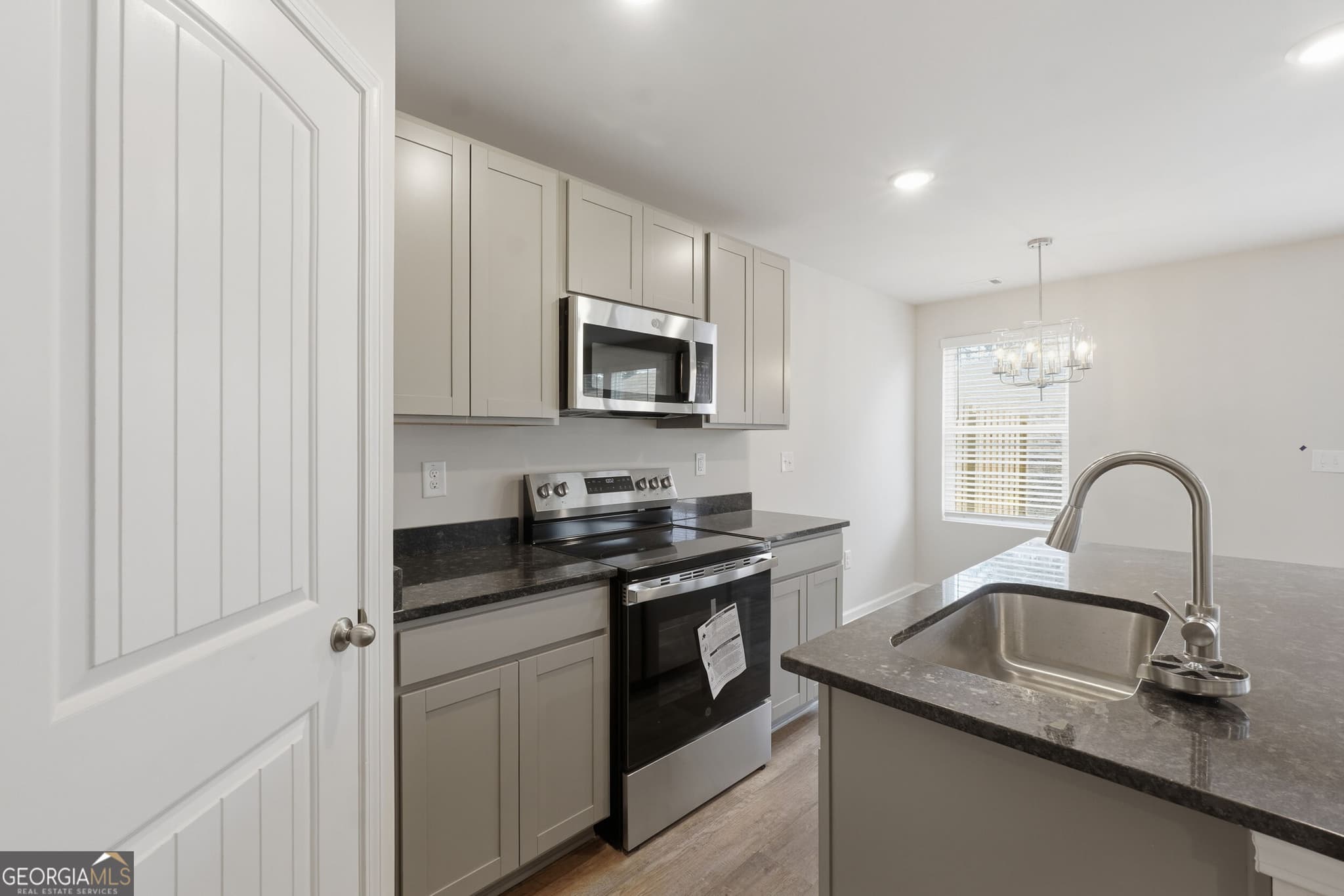 3 bedroom, 2.5 bathroom, 1,579 sq ft townhouse for sale at 230 Norchester Avenue, Hogansville, GA 30230 — photo 9