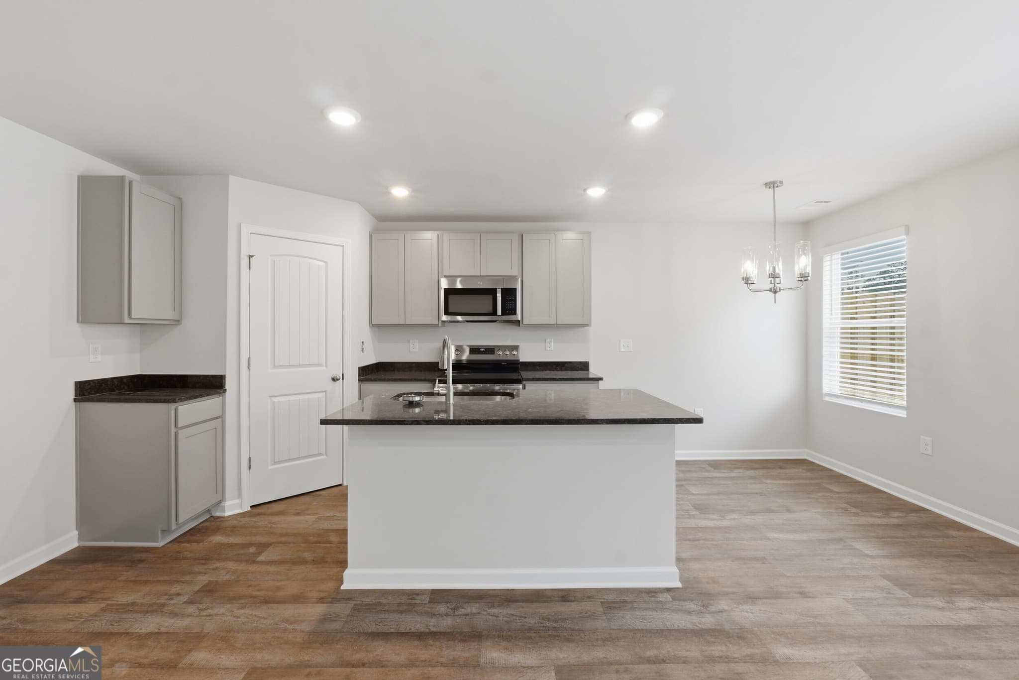 3 bedroom, 2.5 bathroom, 1,579 sq ft townhouse for sale at 230 Norchester Avenue, Hogansville, GA 30230 — photo 8