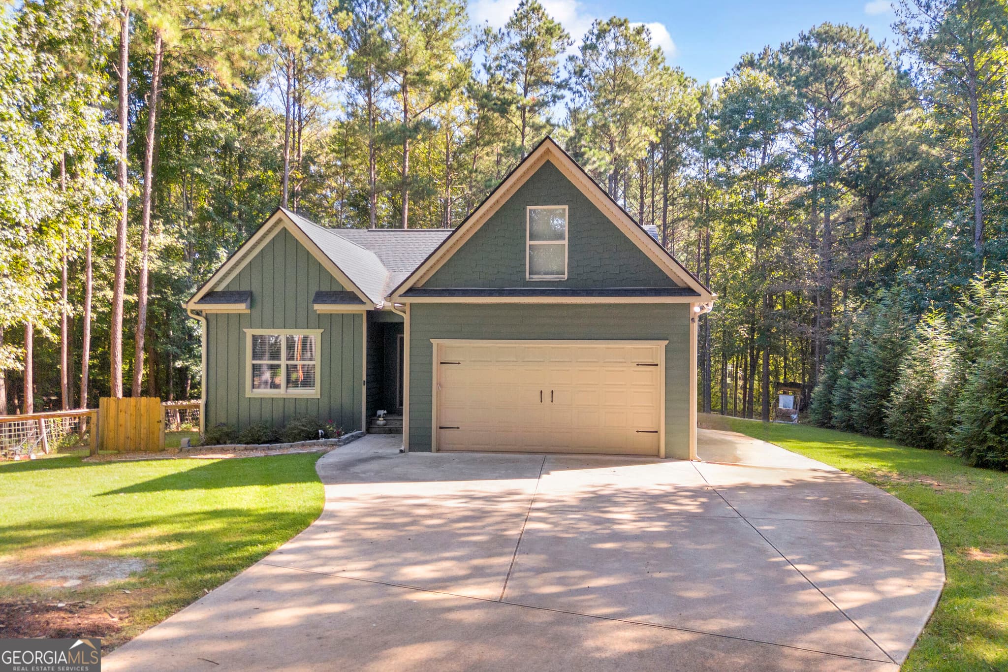 3 bedroom, 2 bathroom, 2,014 sq ft single family residence for sale at 2581 Clarence Odum Road, Monroe, GA 30656 — photo 5