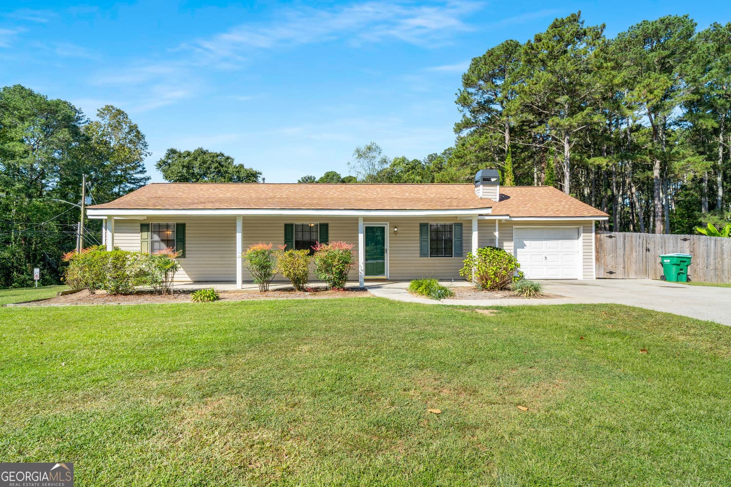 3 bedroom, 2 bathroom, 1,344 sq ft single family residence sold at 1141 Holly Hills Drive, Lilburn, GA 30047