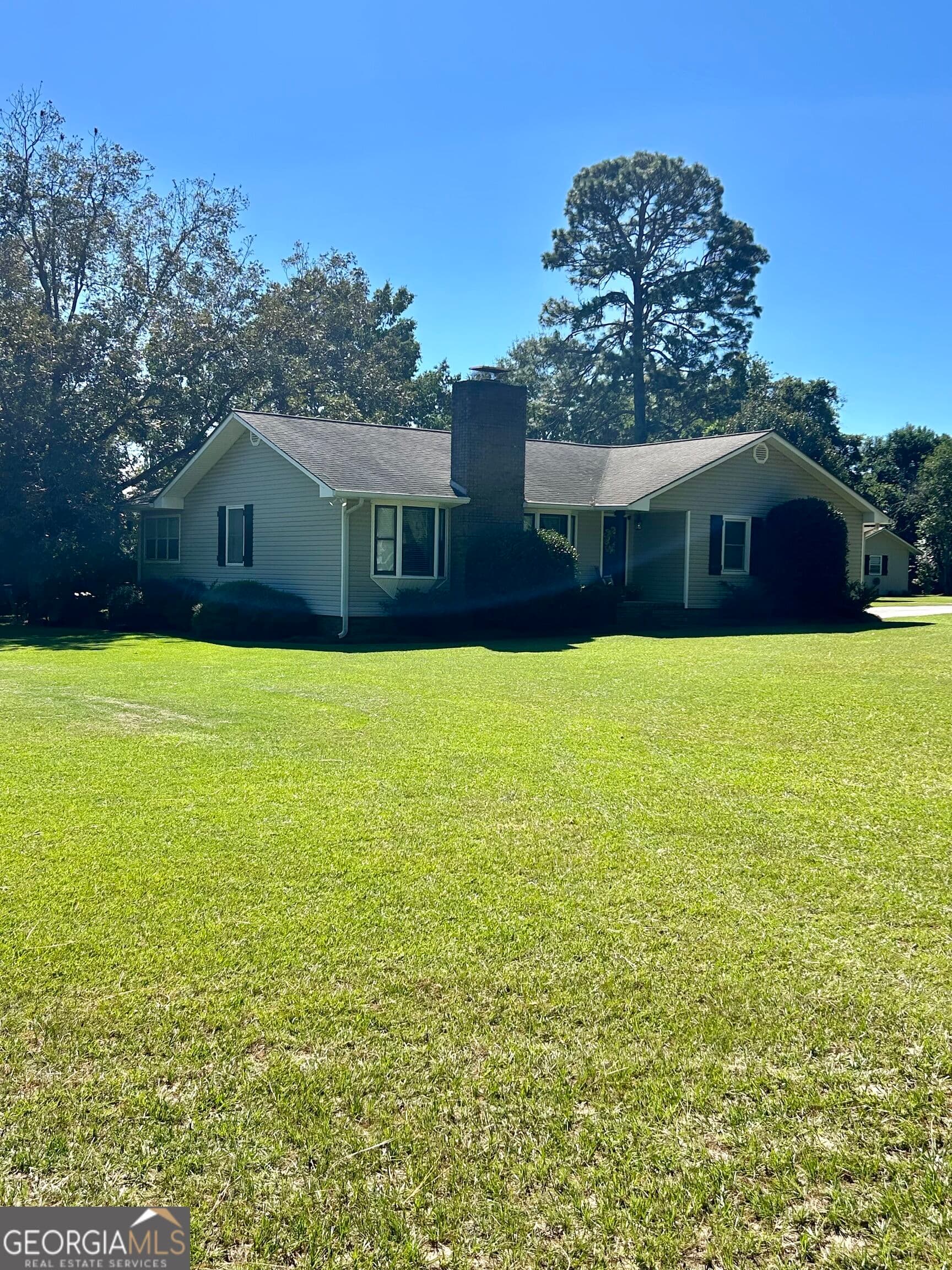 3 bedroom, 2 bathroom single family residence for sale at 809 Upper Ty Ty Road N/A, Ty Ty, GA 31795 — photo 3